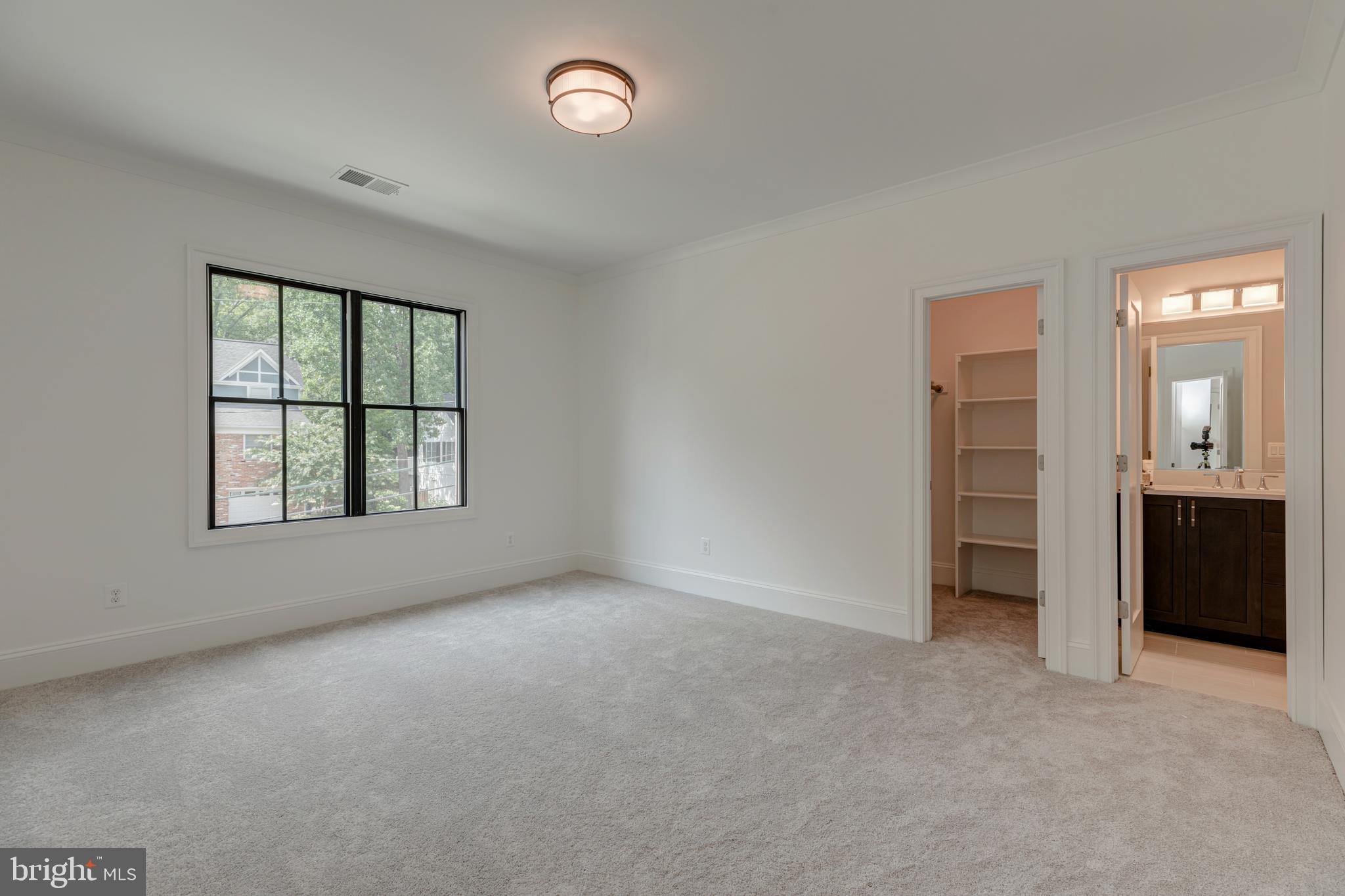 COUNTRY CLUB HILLS - Residential