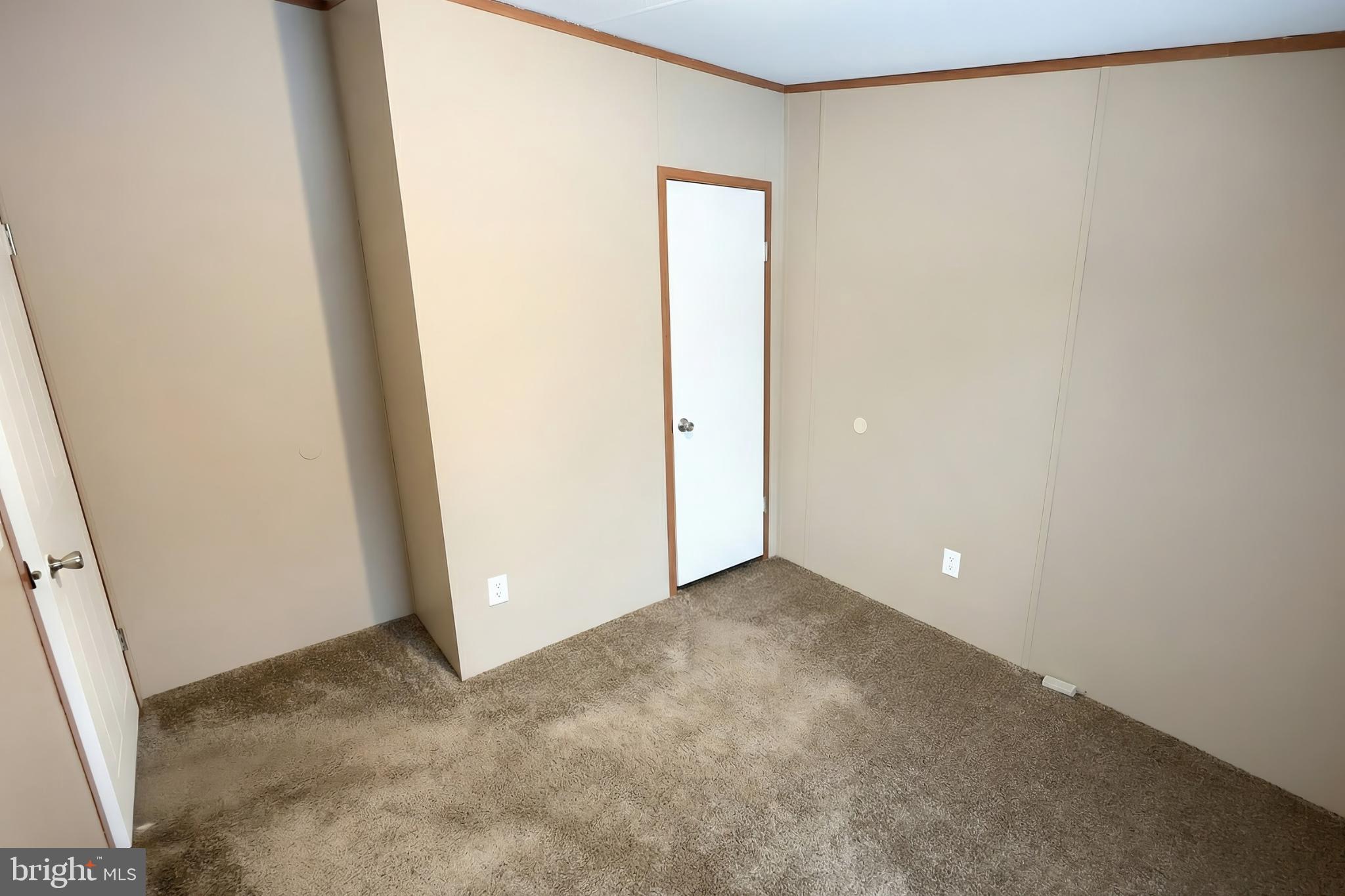 MOUNTAINS - Residential