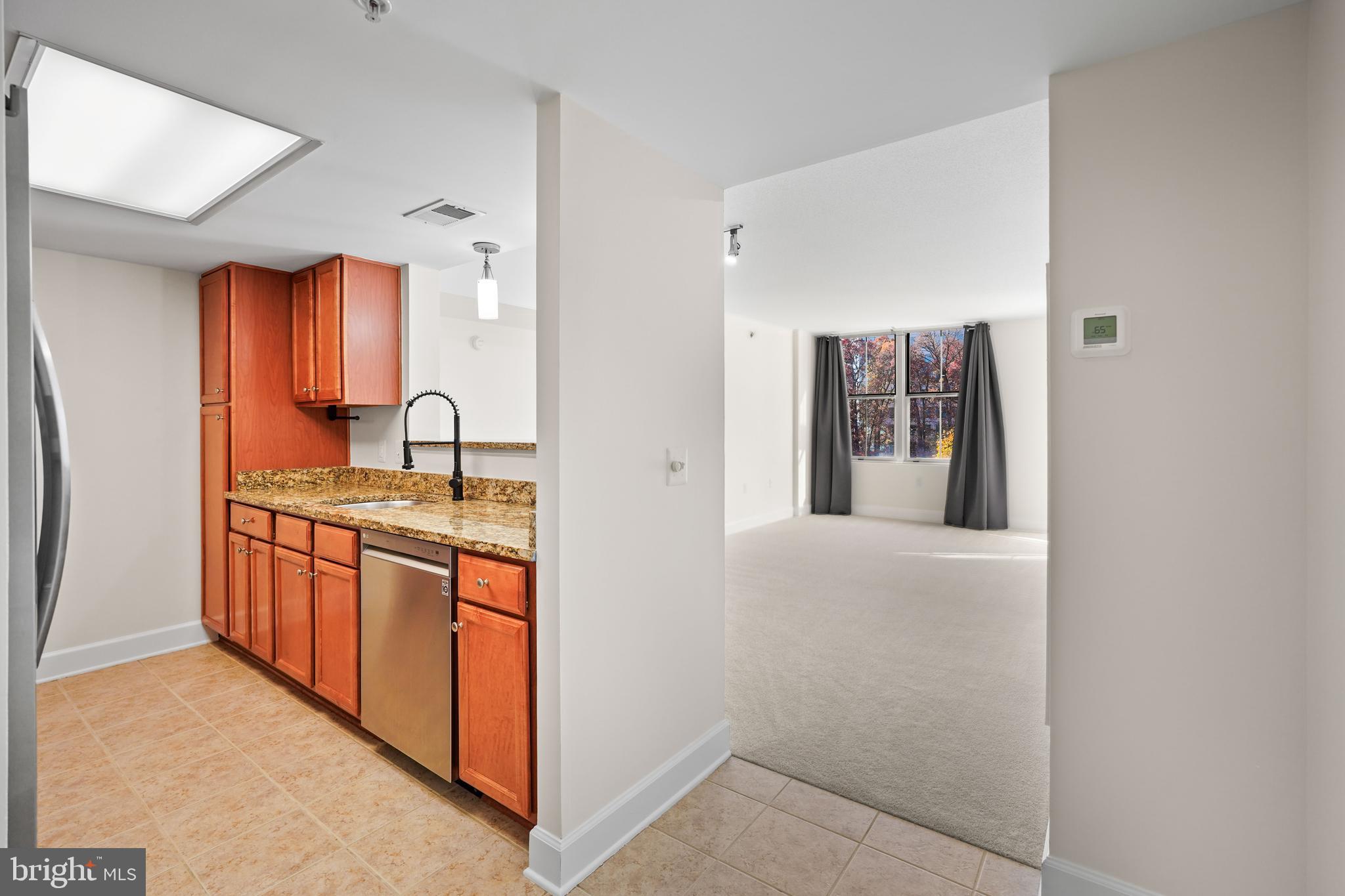 CARLTON HOUSE - Residential