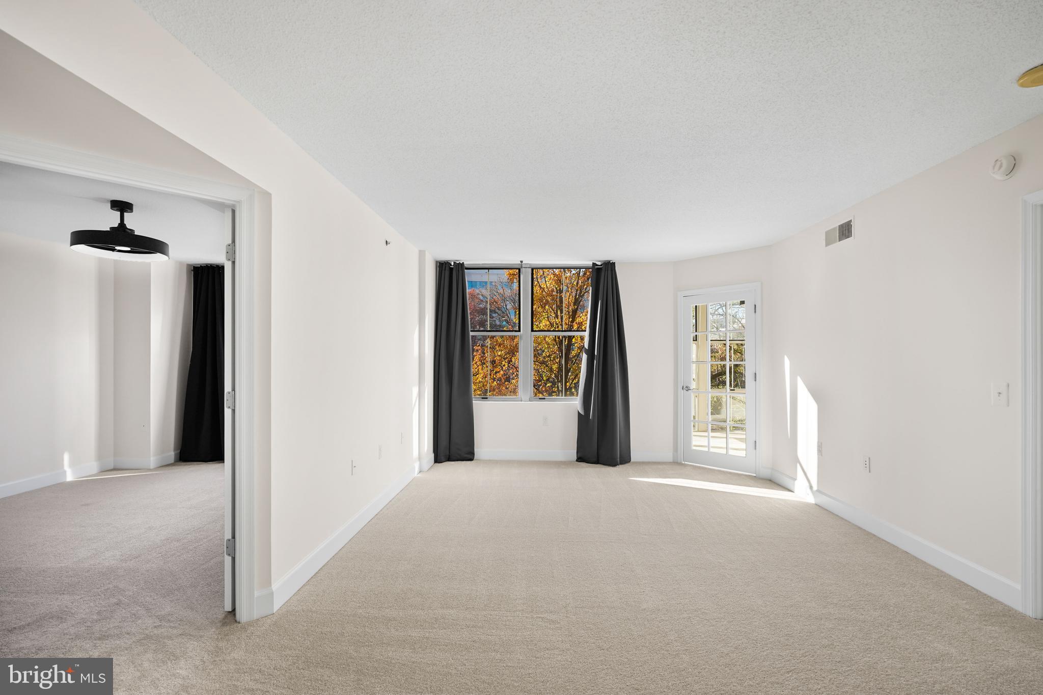 CARLTON HOUSE - Residential