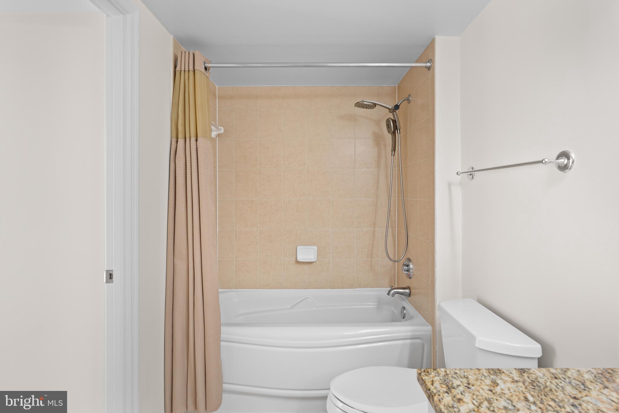 CARLTON HOUSE - Residential