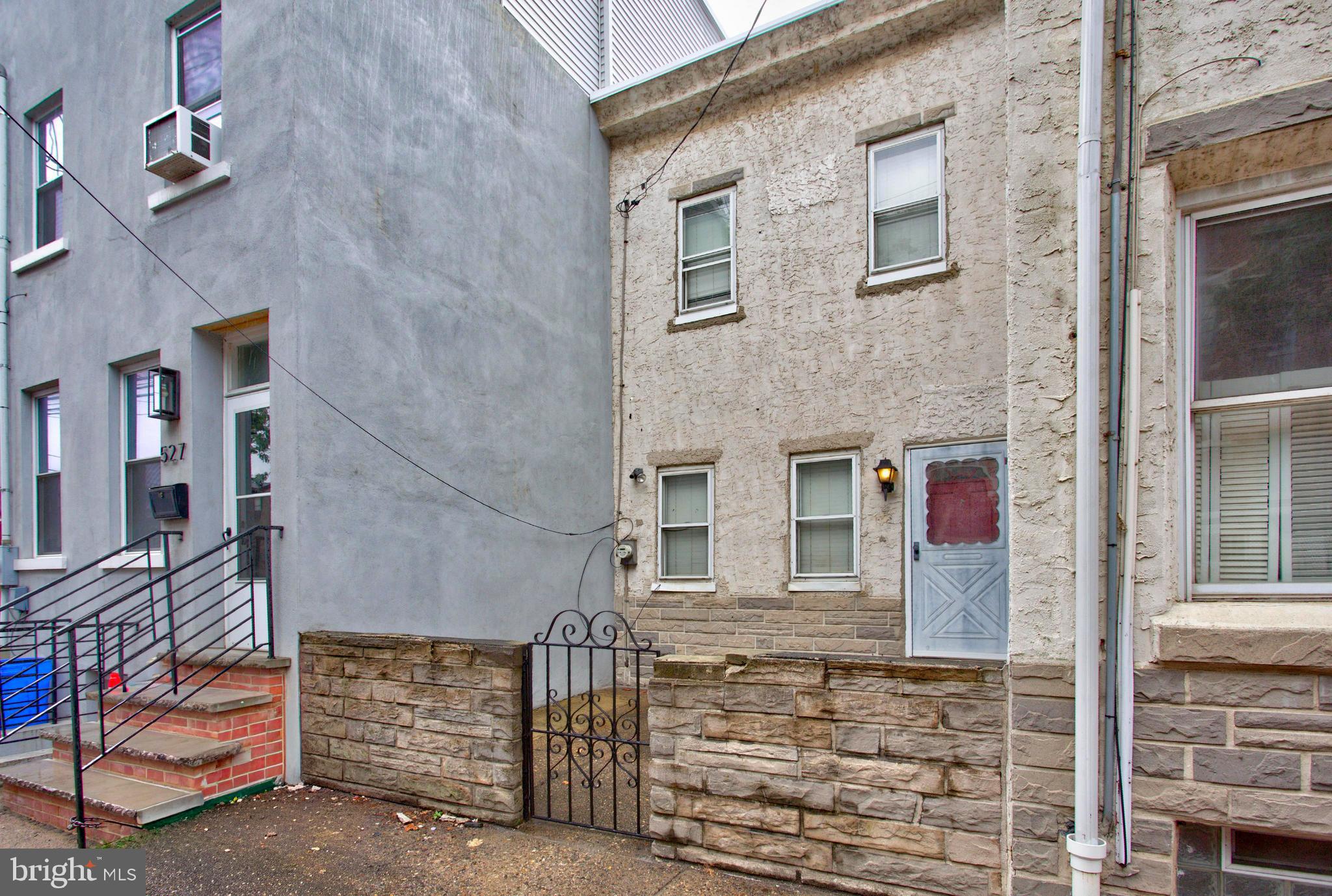 529 E WILDEY STREET
