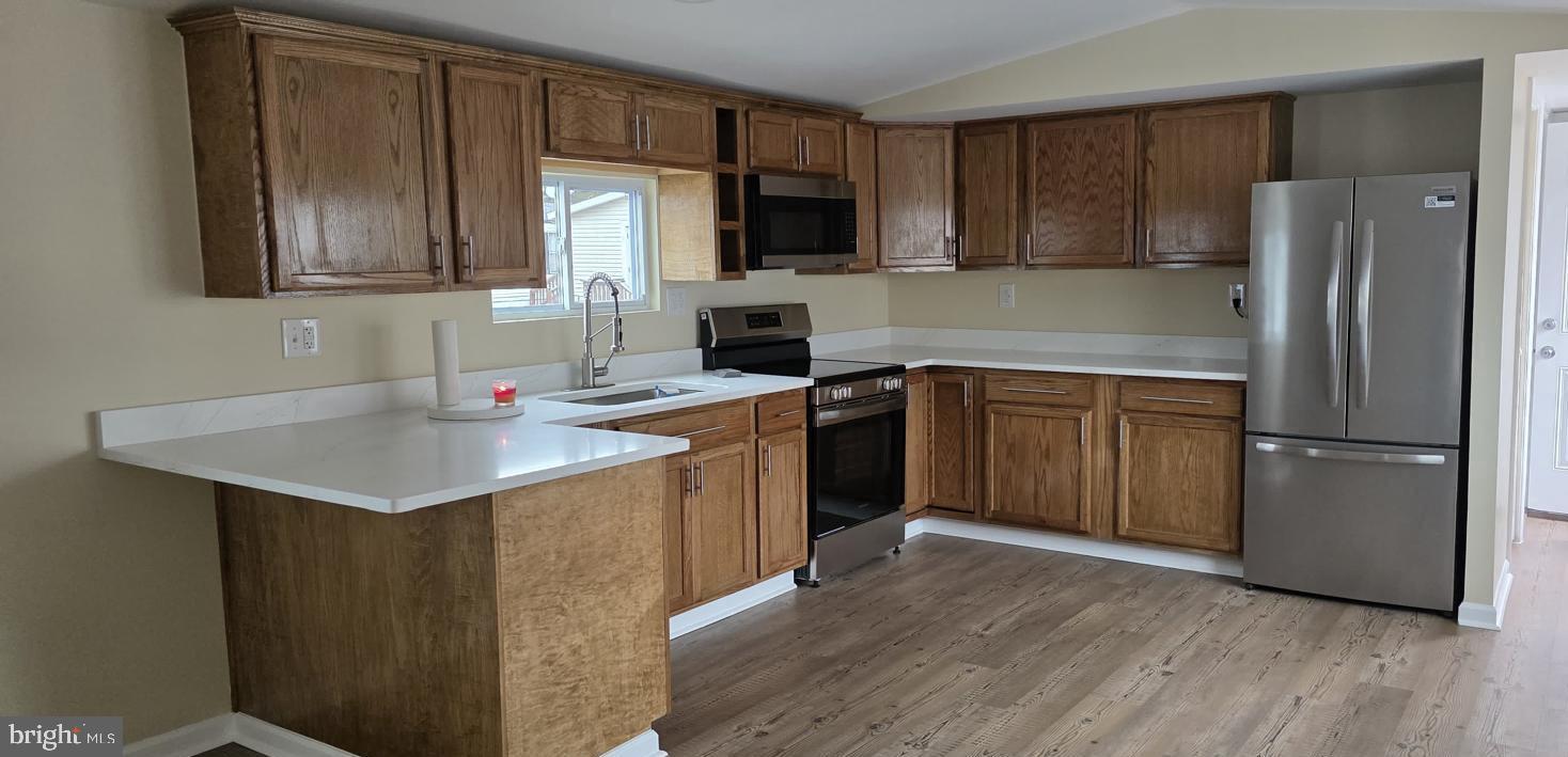 FOXWOOD VILLAGE - Residential