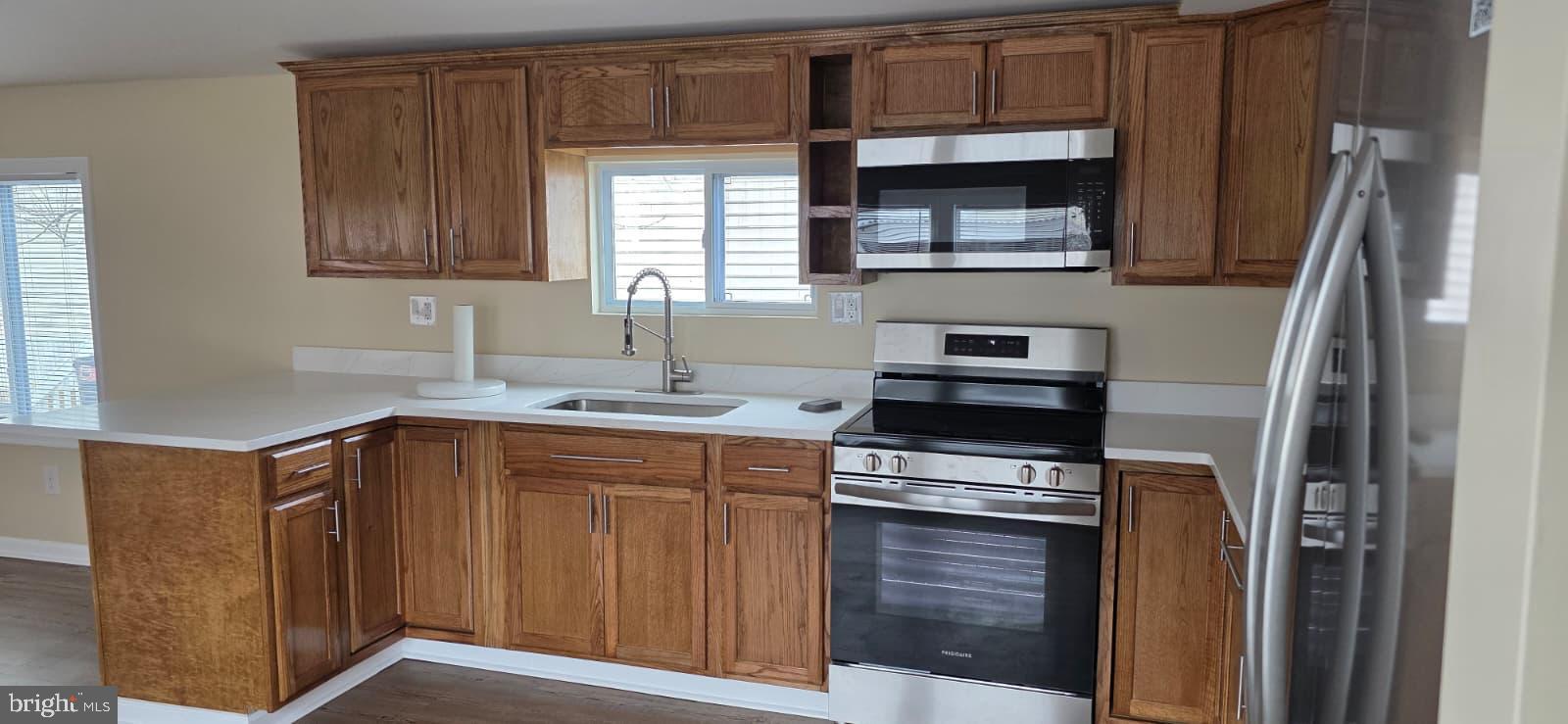 FOXWOOD VILLAGE - Residential