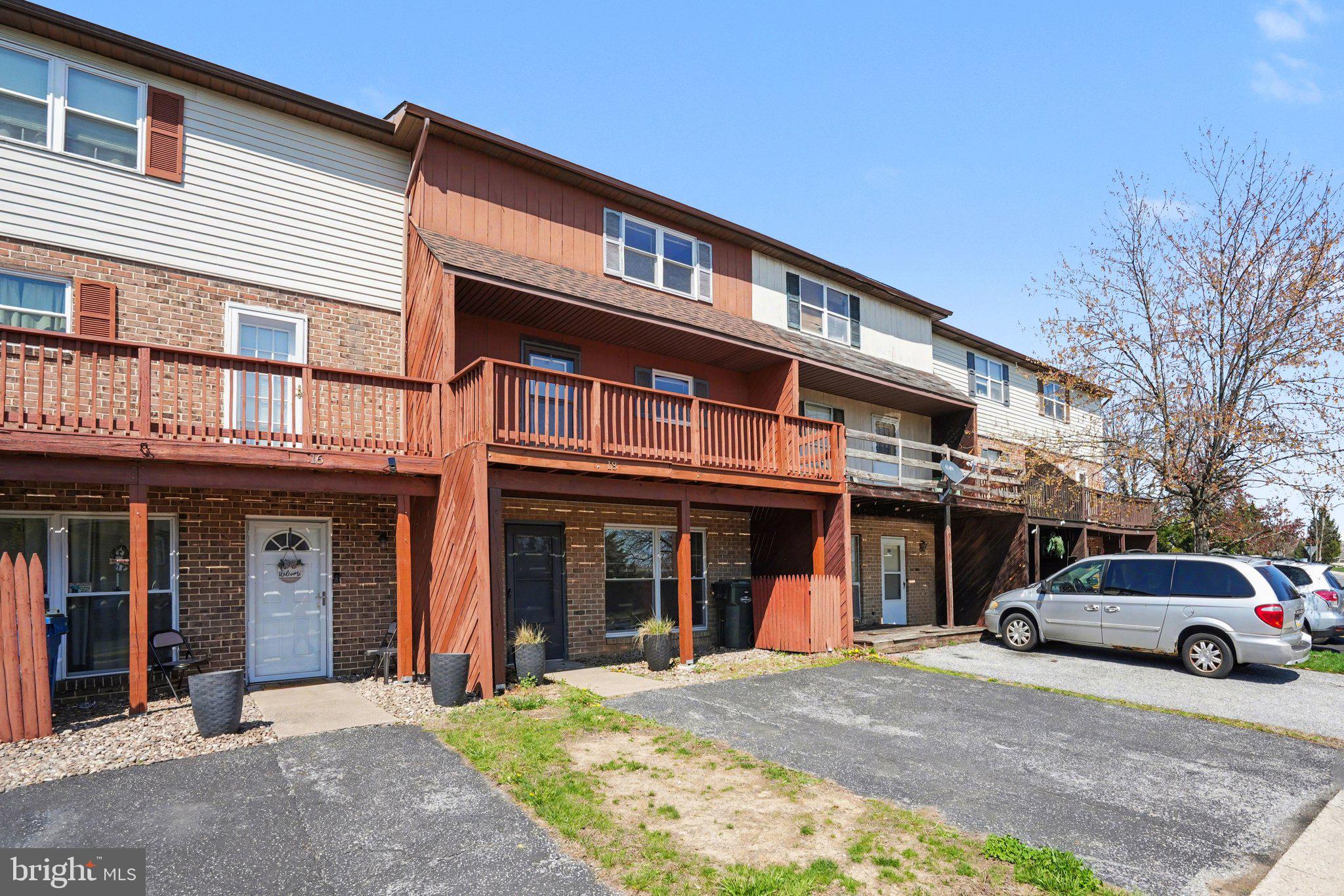 ARLINGTON HILLS - Residential