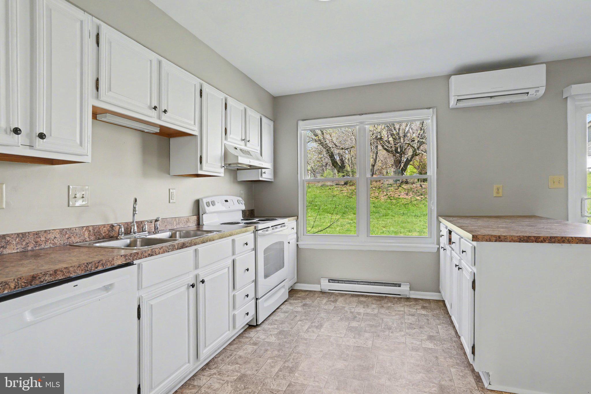 ARLINGTON HILLS - Residential