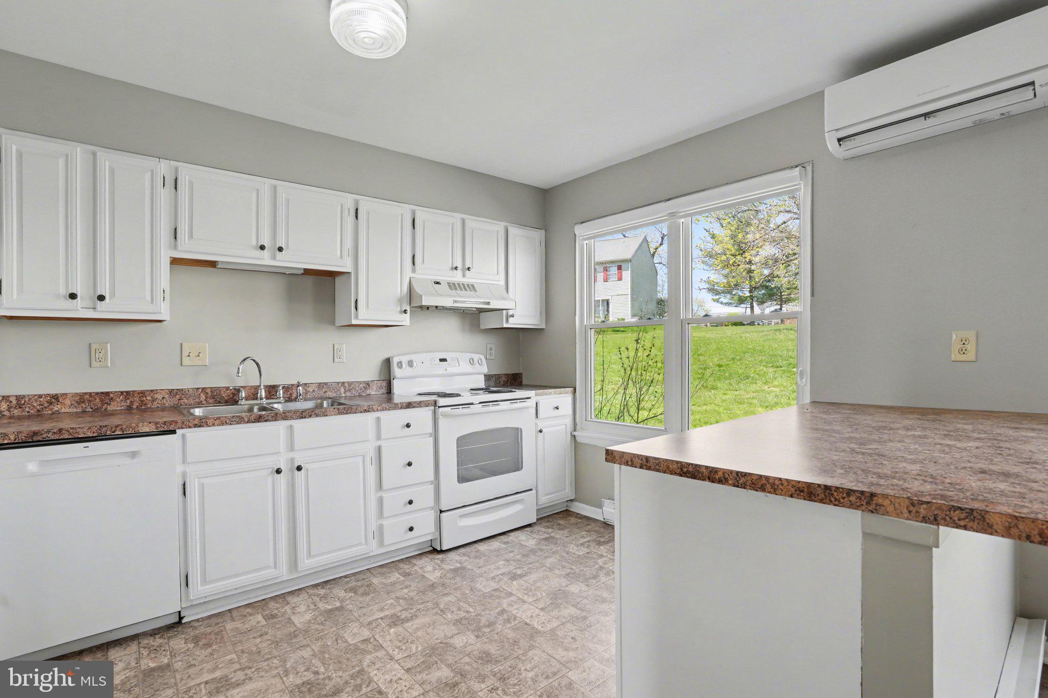 ARLINGTON HILLS - Residential