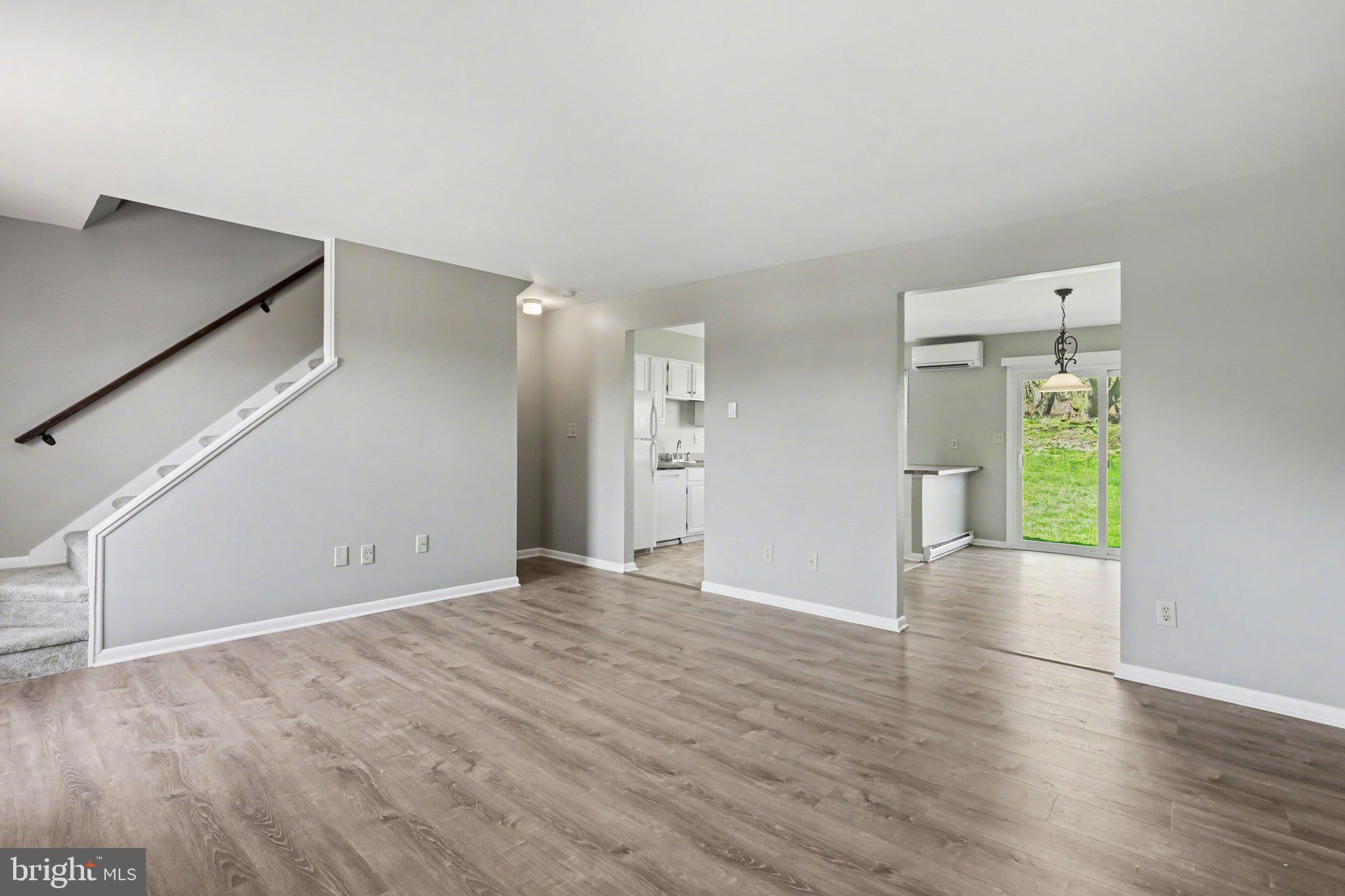 ARLINGTON HILLS - Residential