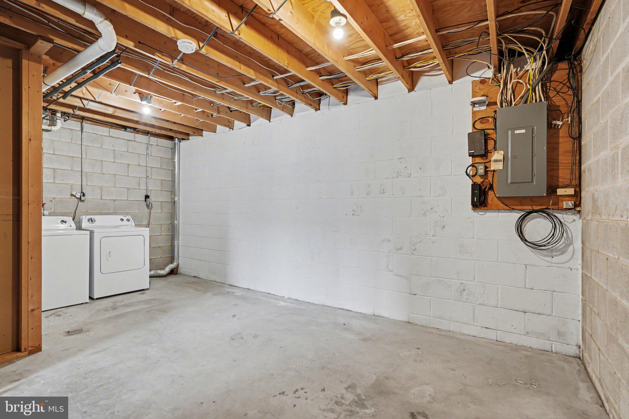 ARLINGTON HILLS - Residential