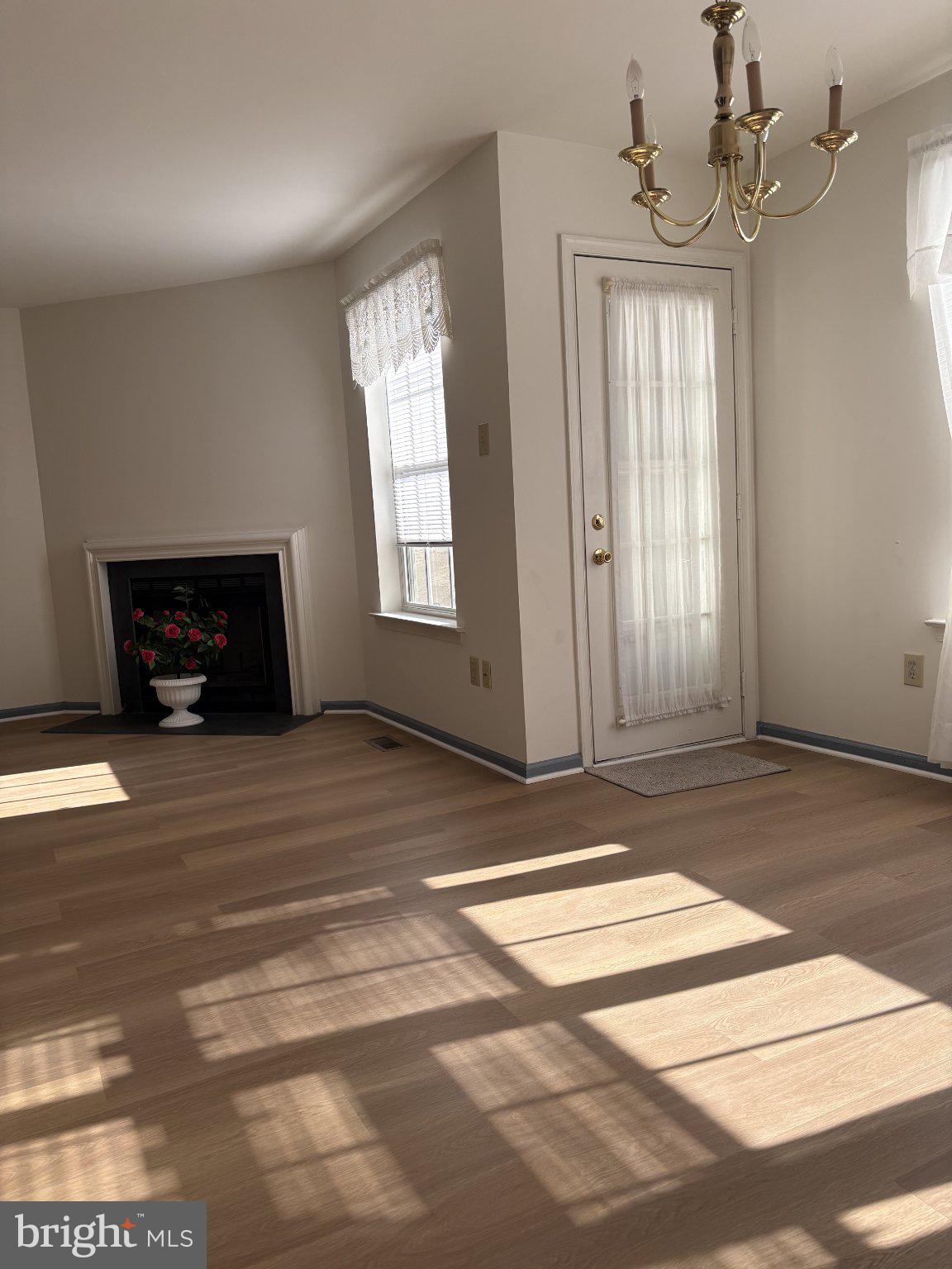 31 VIBURNUM COURT