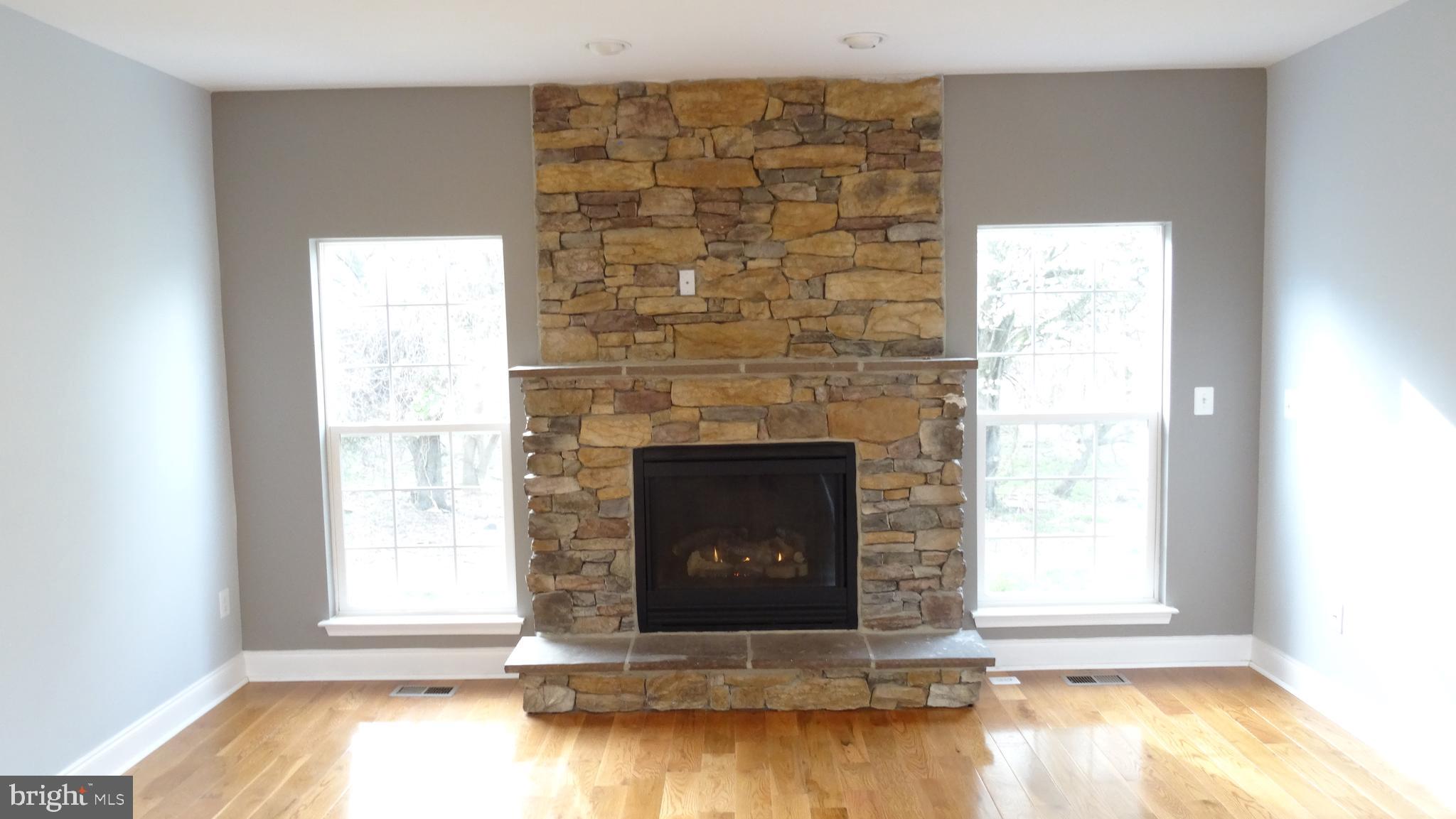 HERITAGE GLEN-PLAT FIVE> - Residential