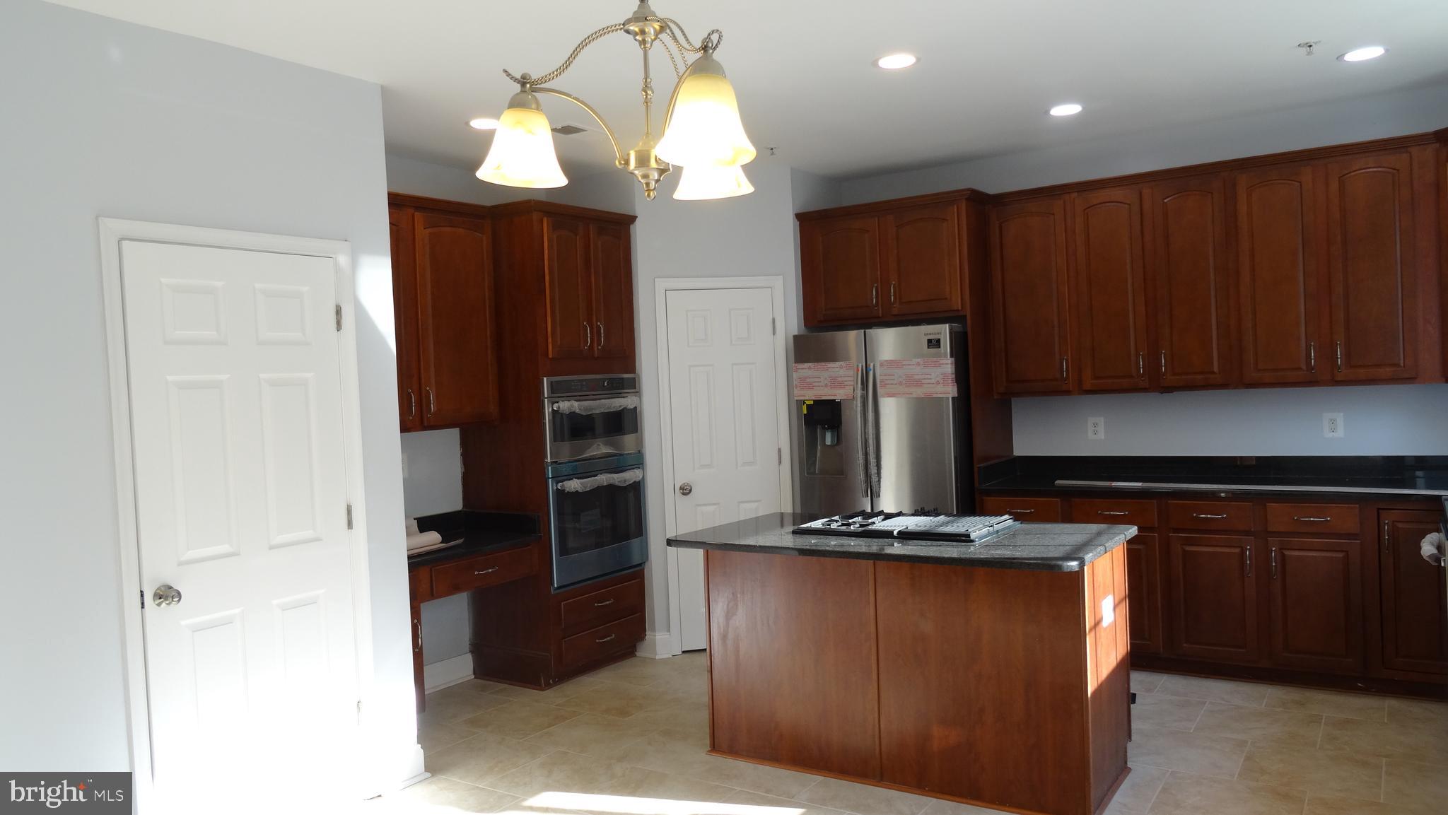 HERITAGE GLEN-PLAT FIVE> - Residential