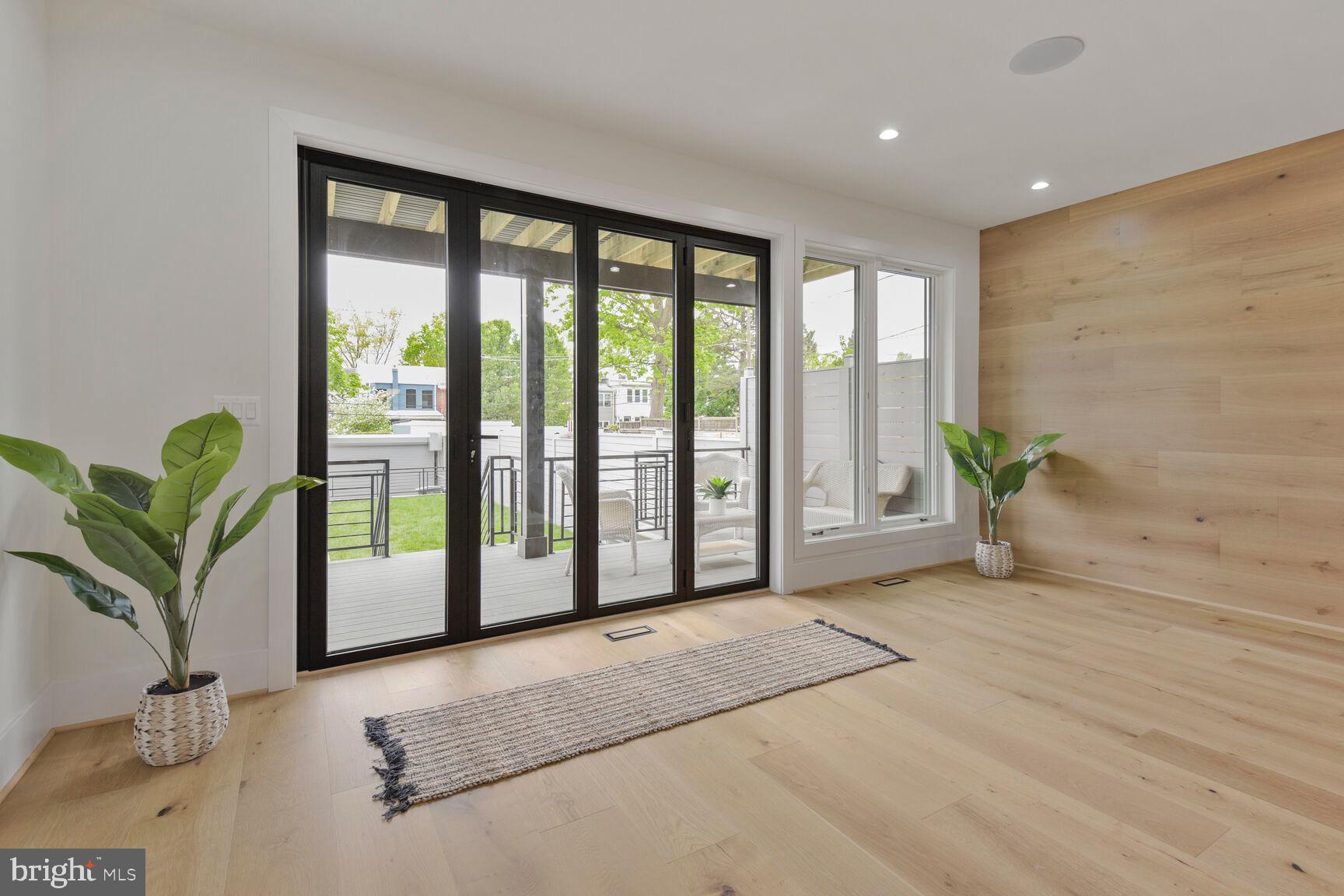 16TH STREET HEIGHTS - Residential