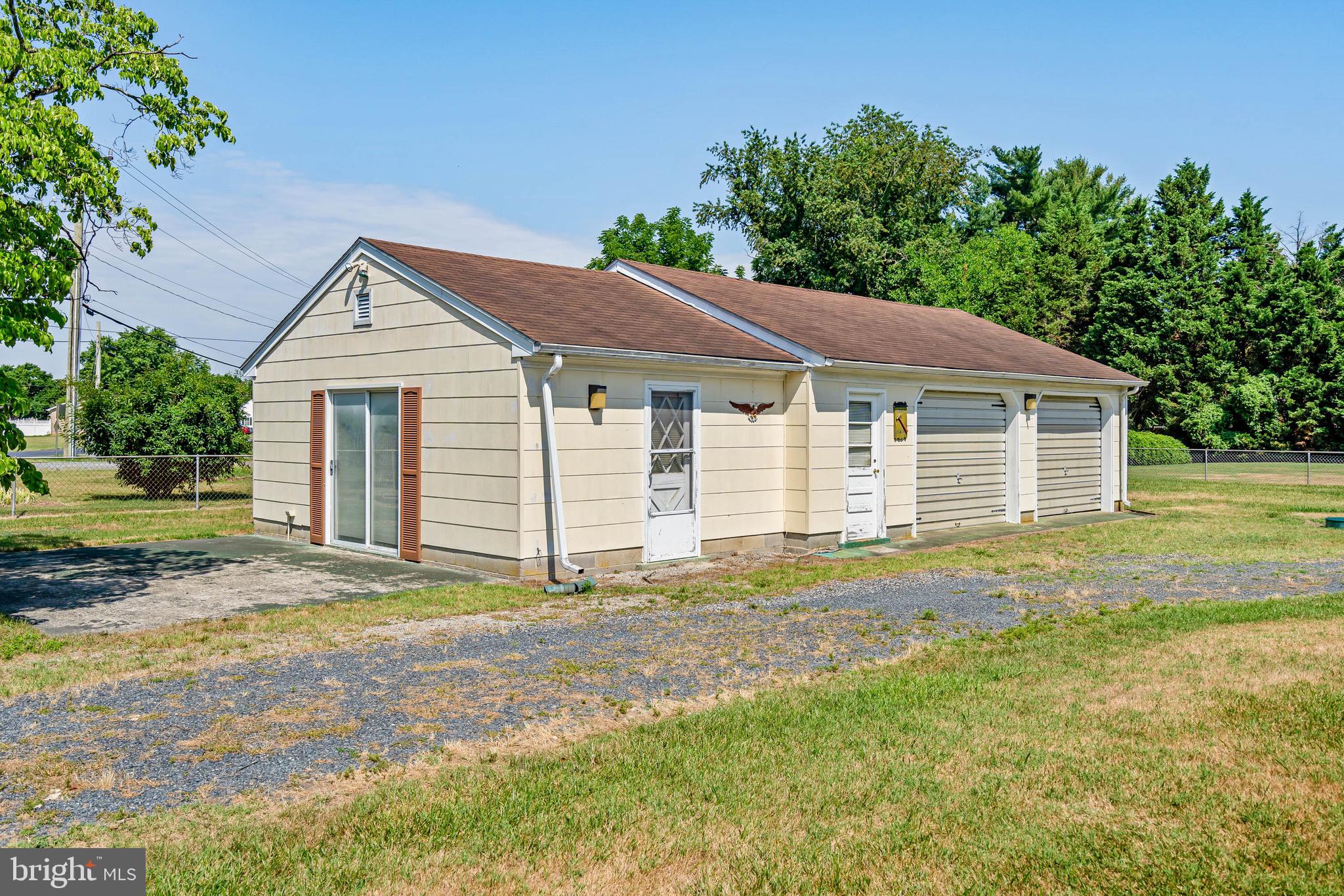 WHITE PLAINS - Residential