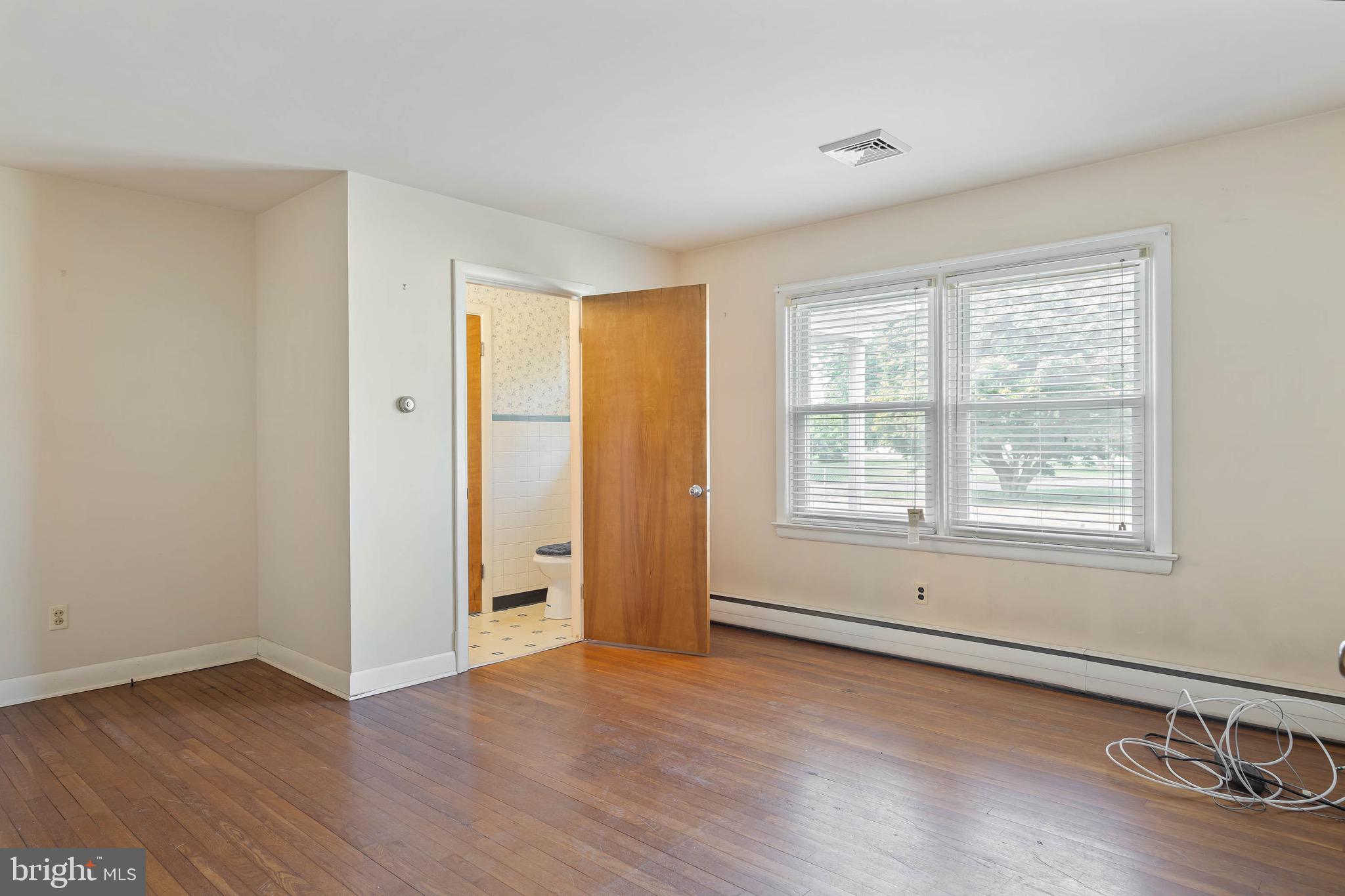 WHITE PLAINS - Residential