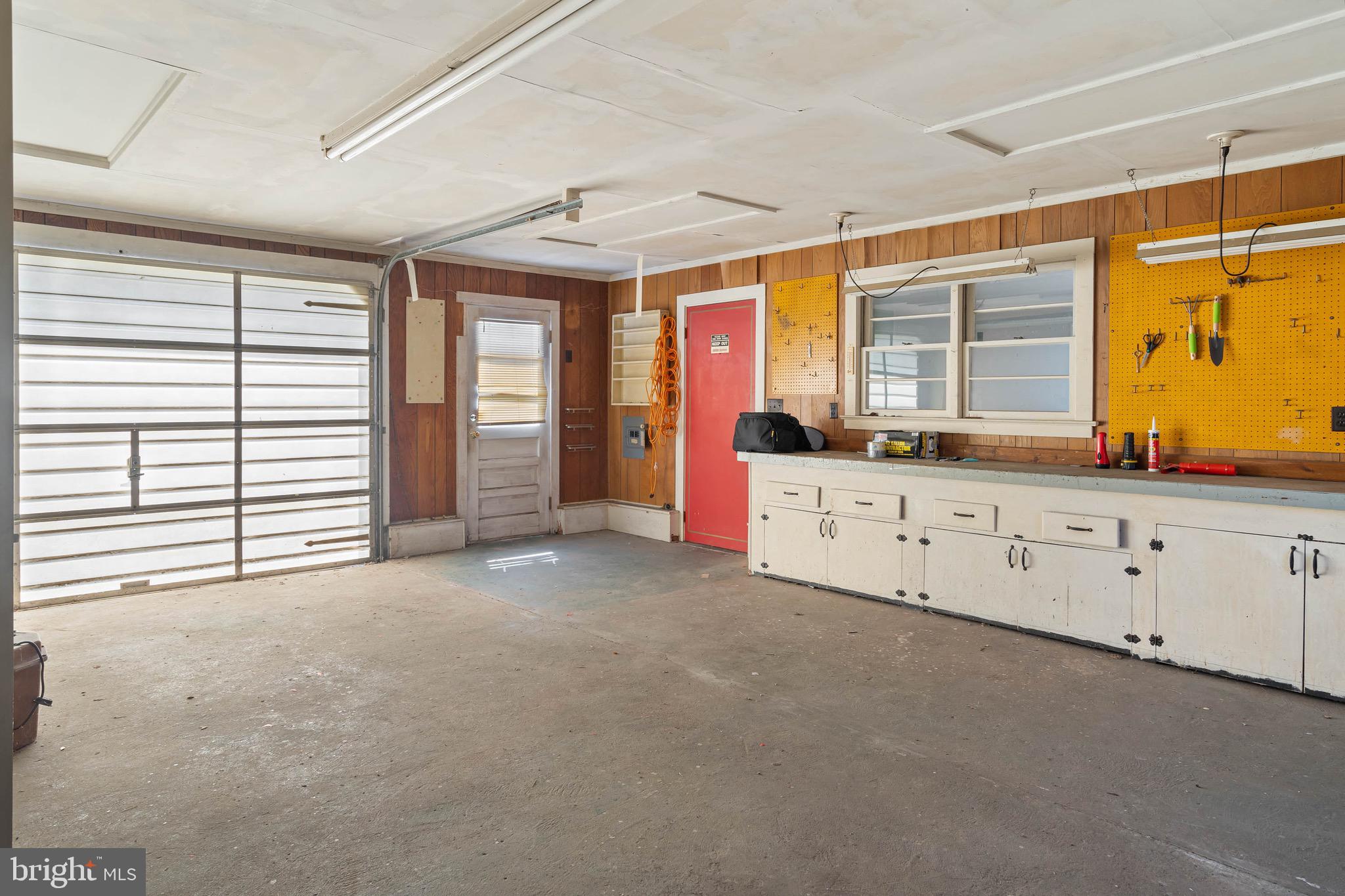 WHITE PLAINS - Residential