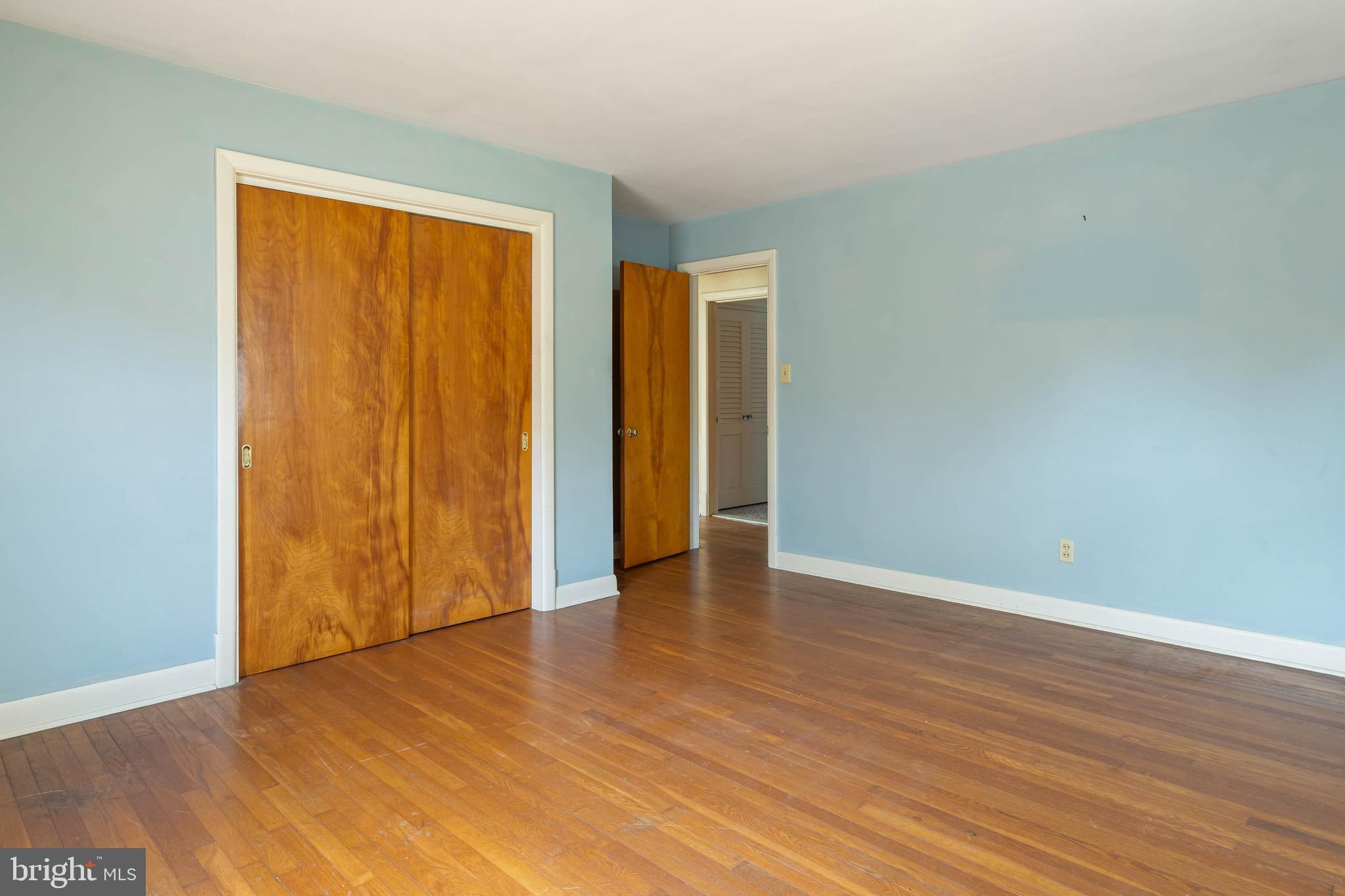 WHITE PLAINS - Residential