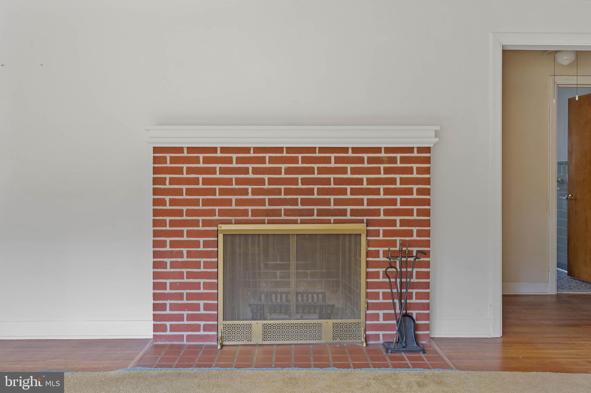 WHITE PLAINS - Residential