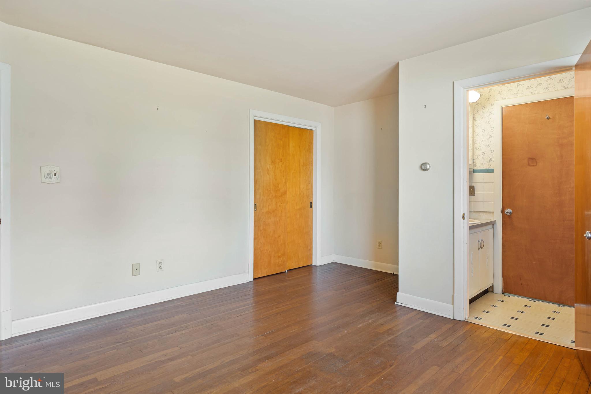 WHITE PLAINS - Residential