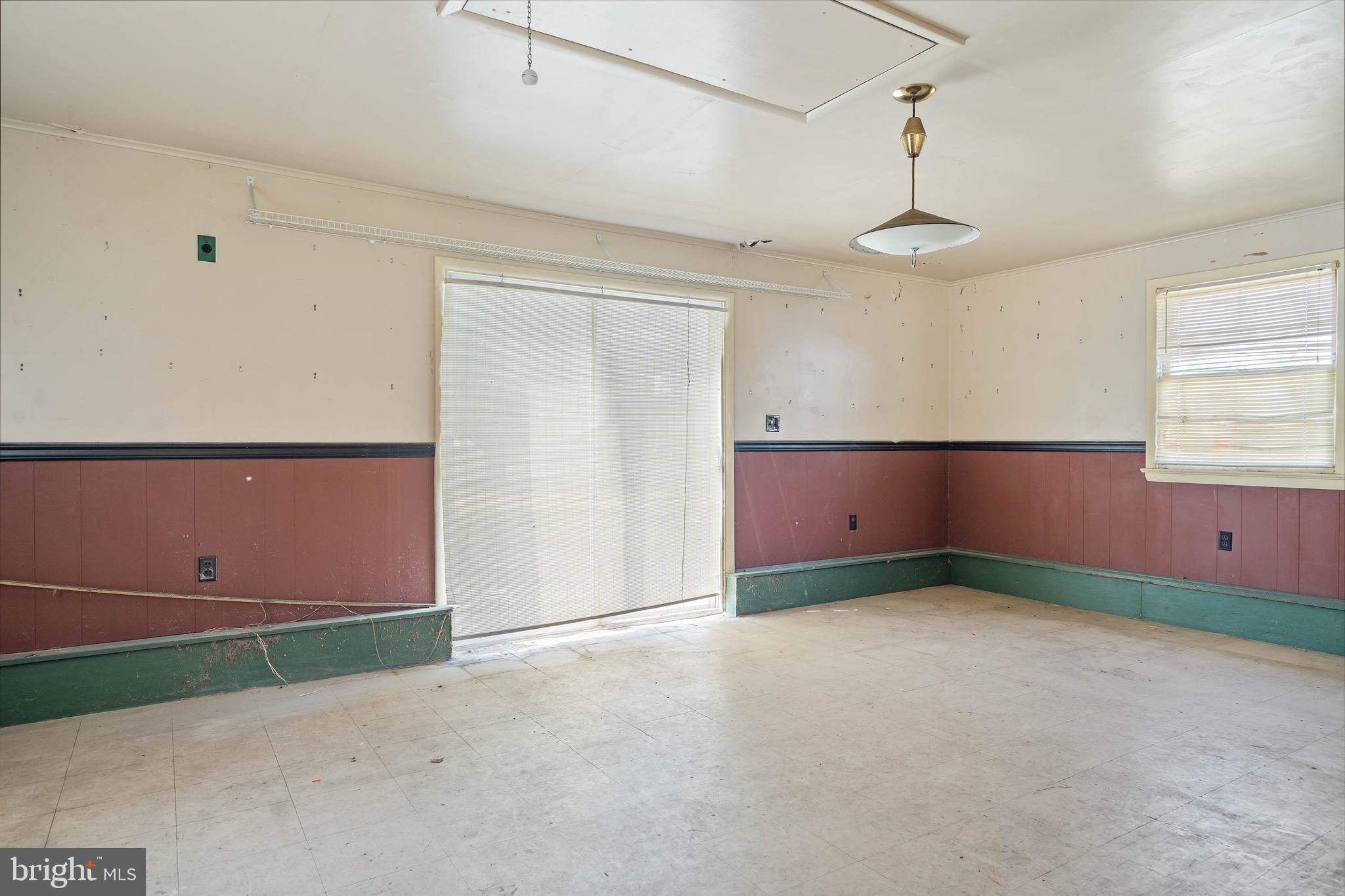 WHITE PLAINS - Residential