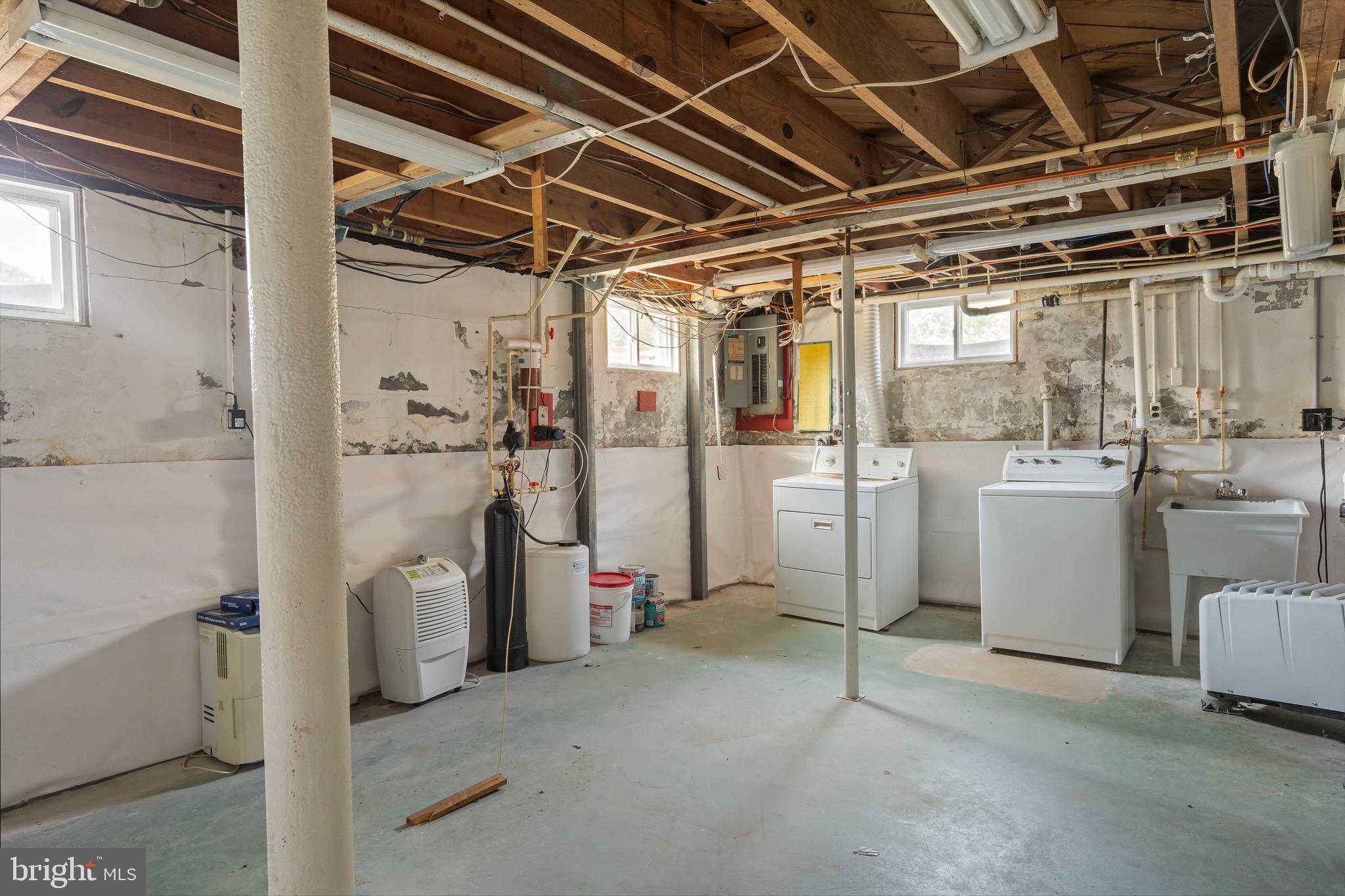 WHITE PLAINS - Residential