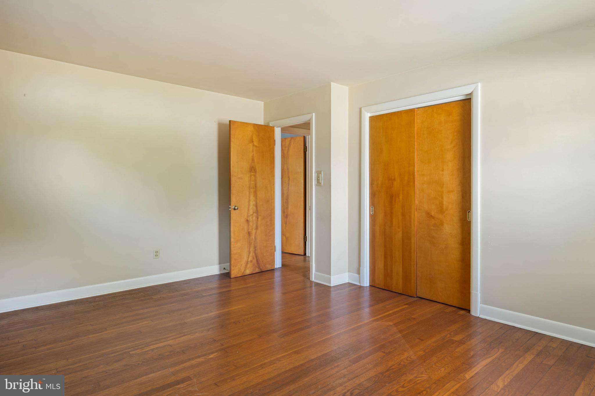 WHITE PLAINS - Residential