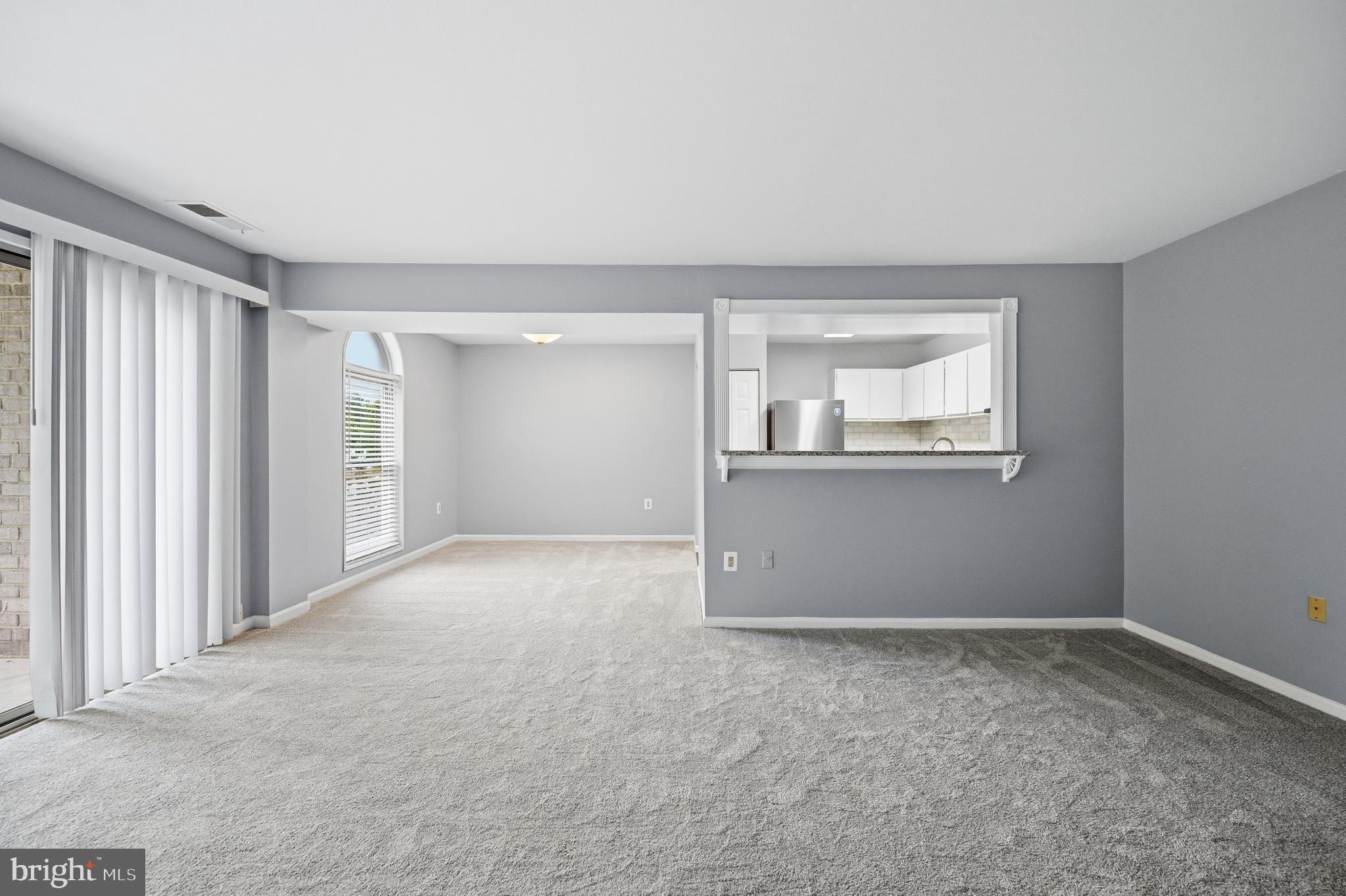 28 CANTERBURY SQUARE 302