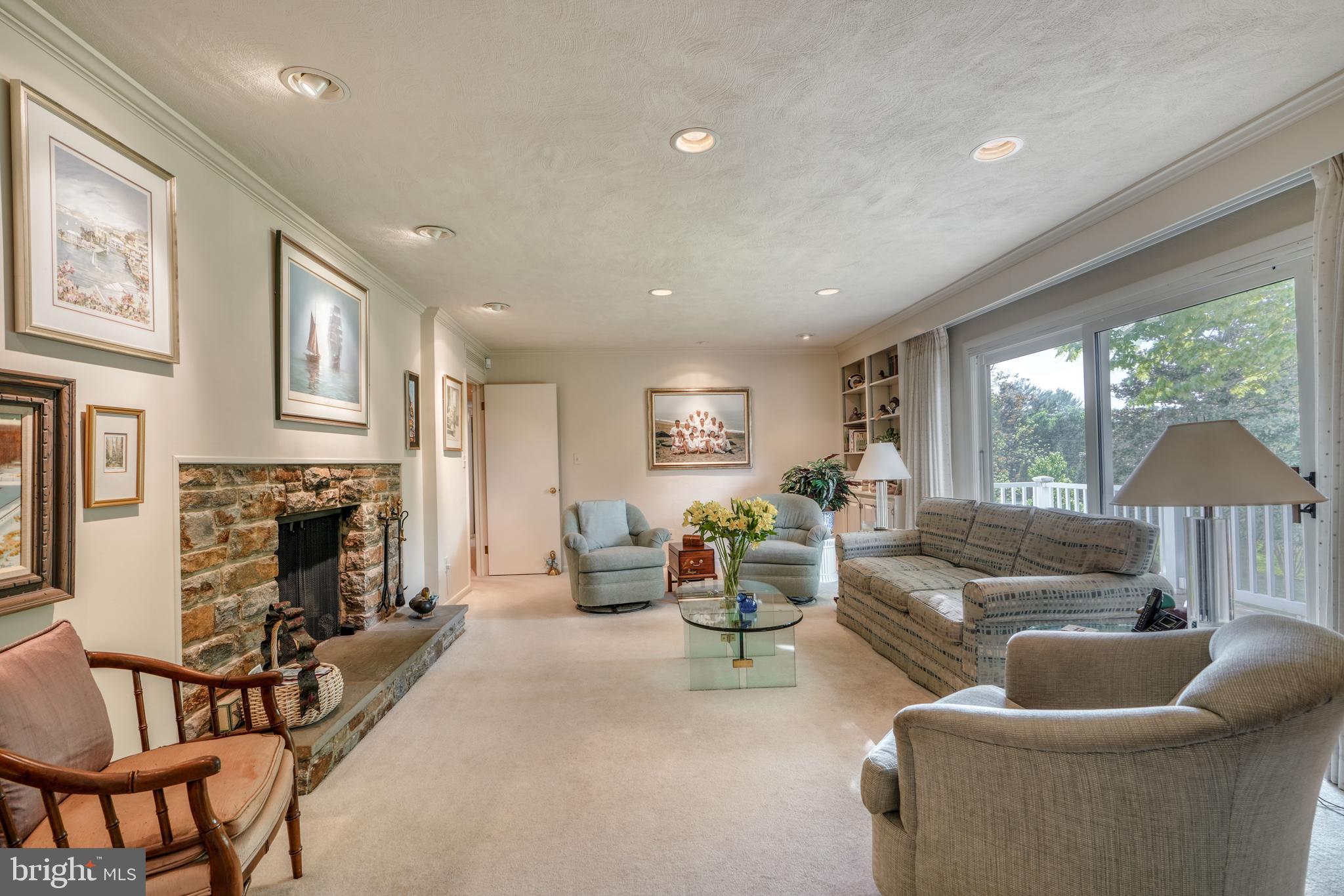 FOX CHAPEL - Residential