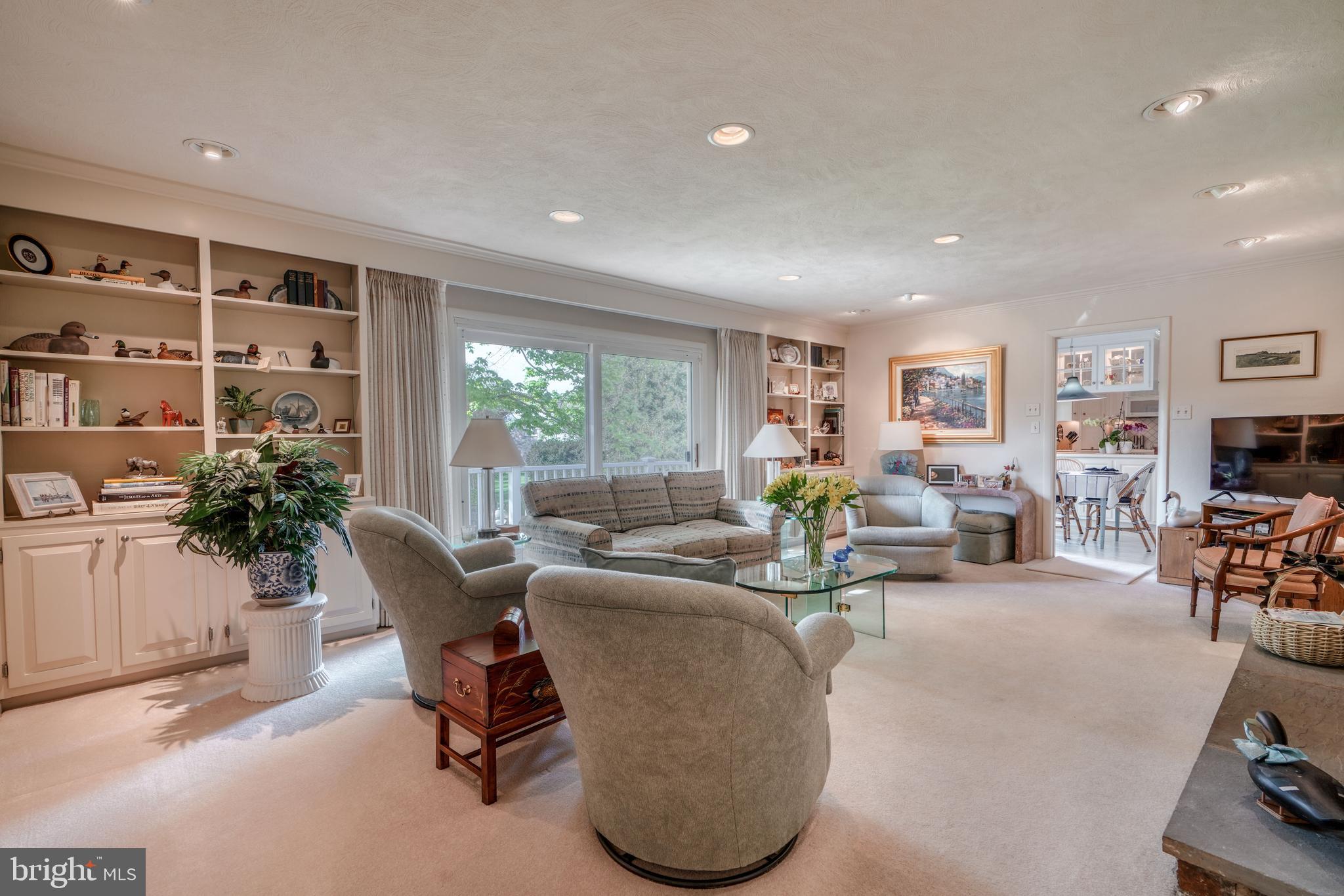 FOX CHAPEL - Residential