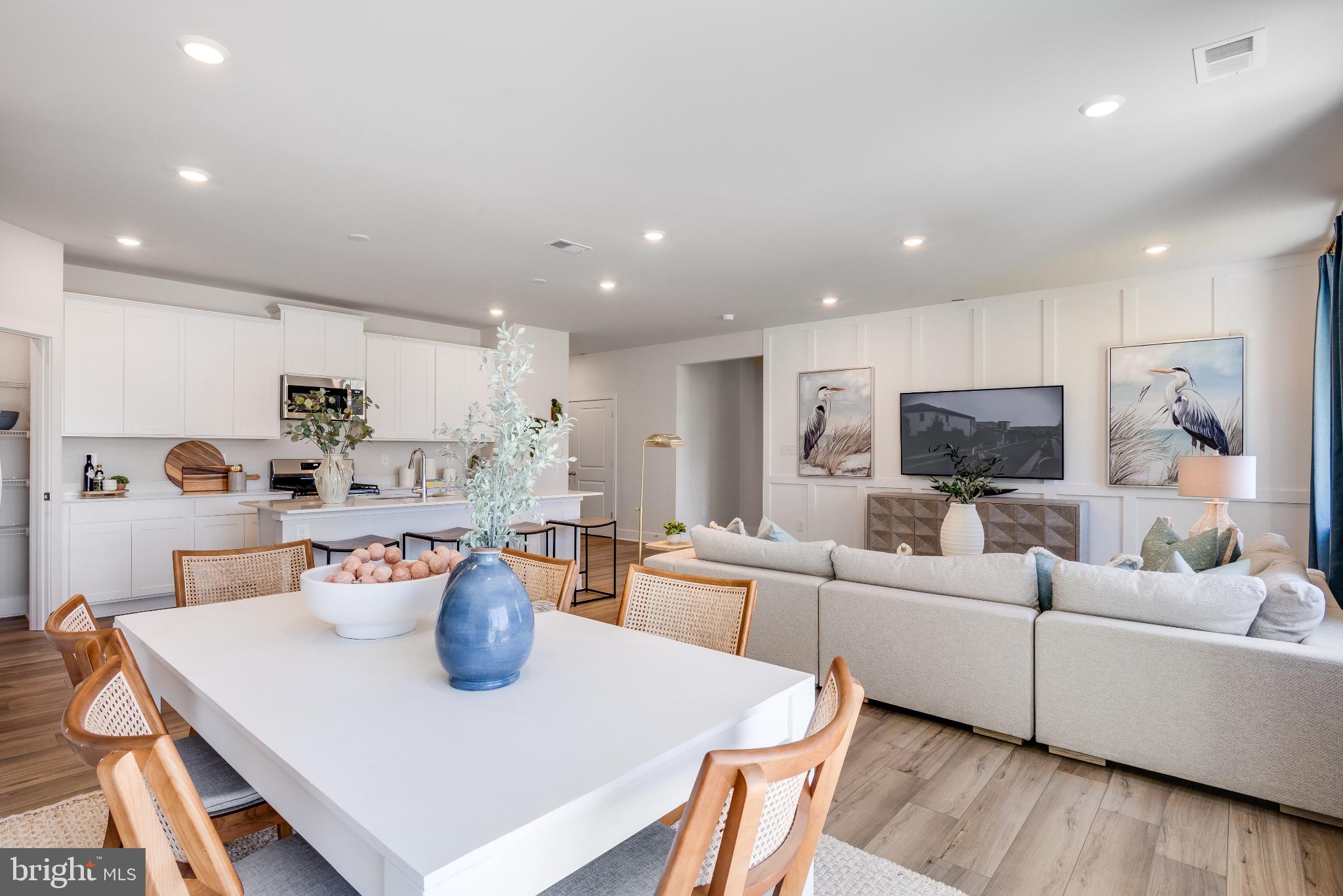 SOMERTON CHASE - Residential