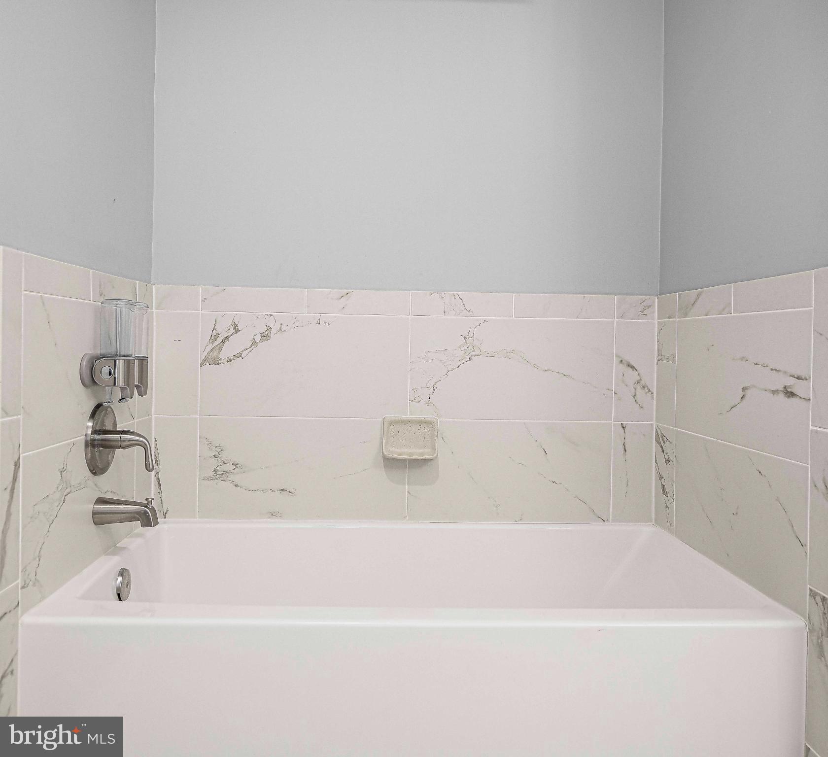 KINGS CHARTER - Residential