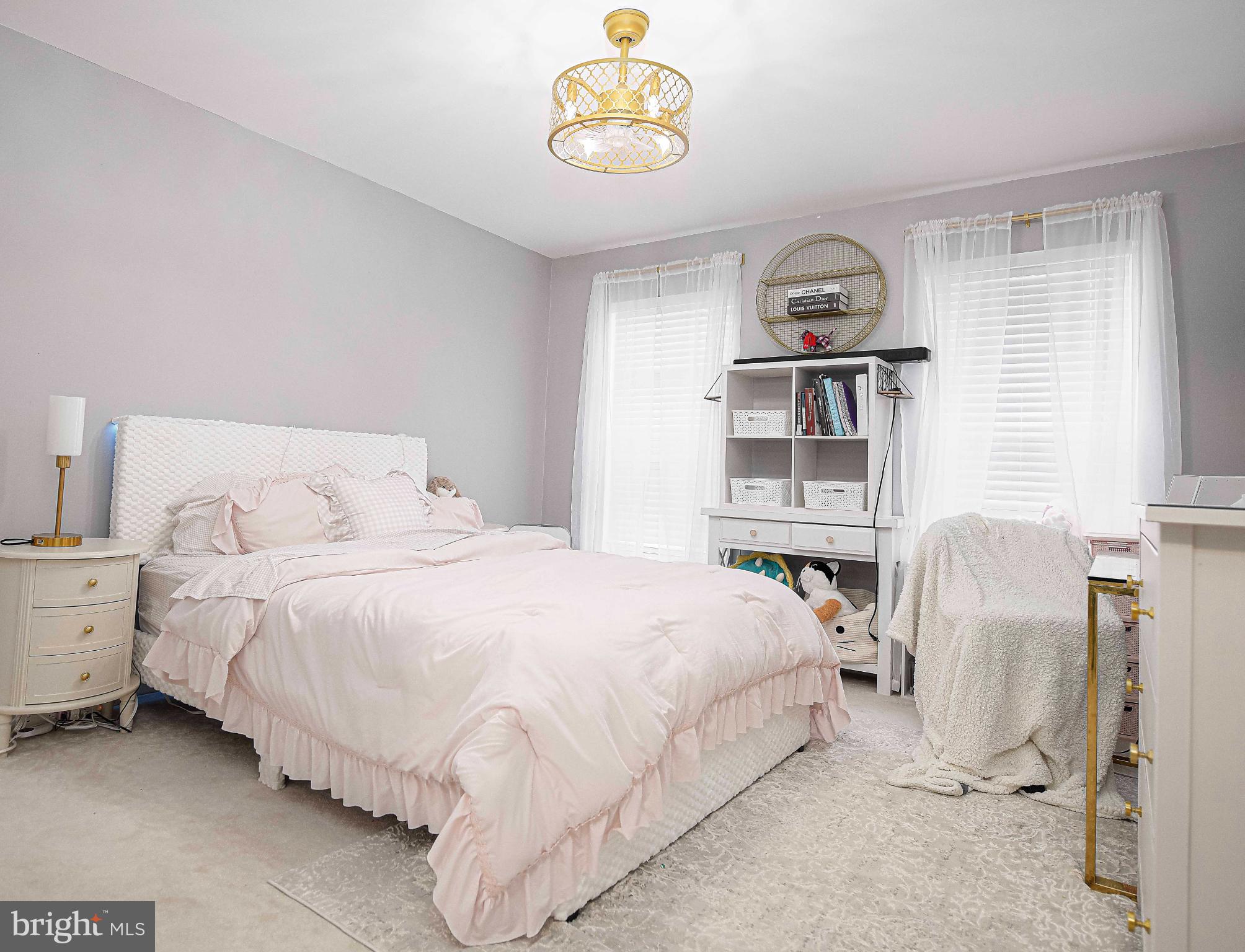 KINGS CHARTER - Residential