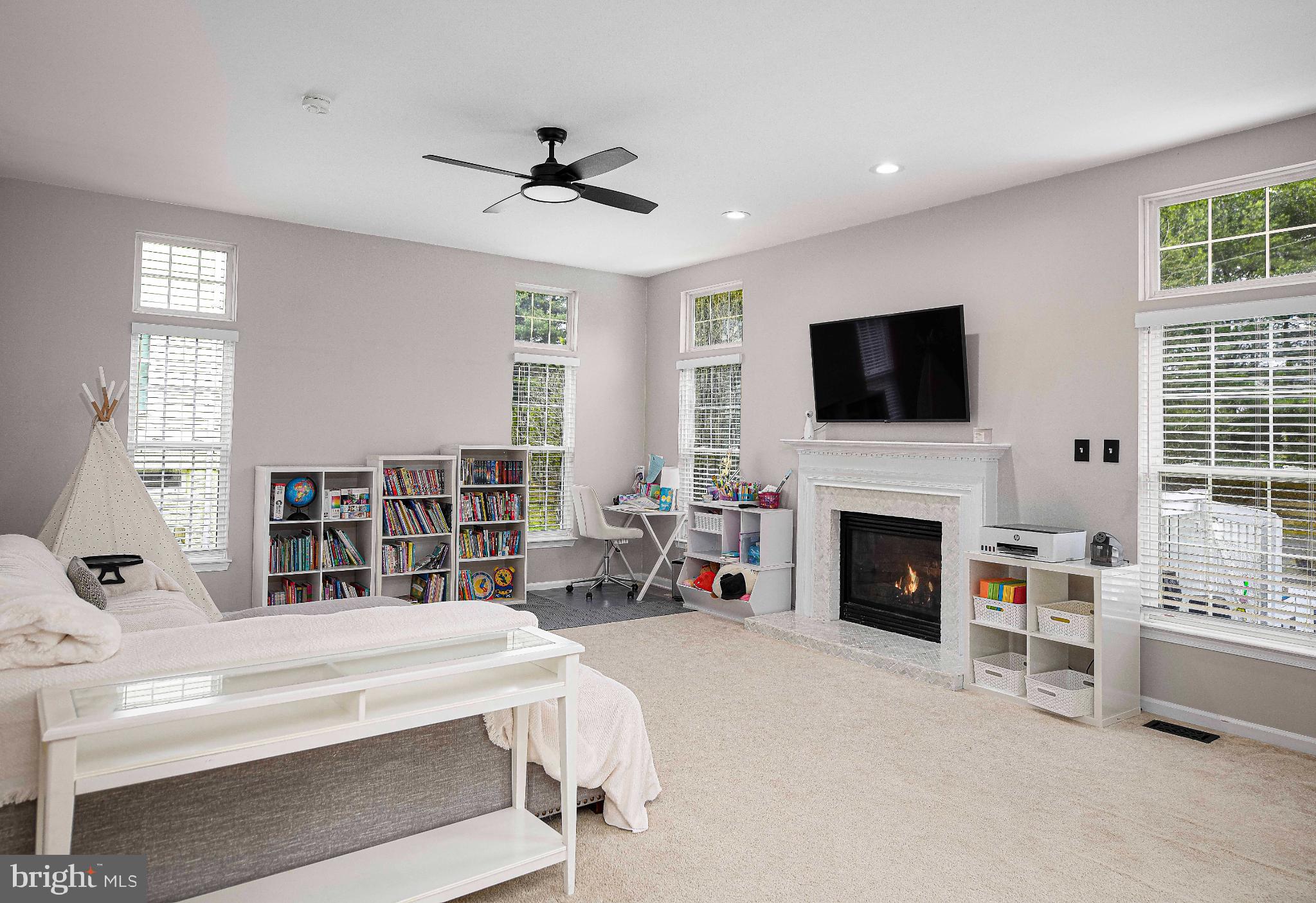 KINGS CHARTER - Residential