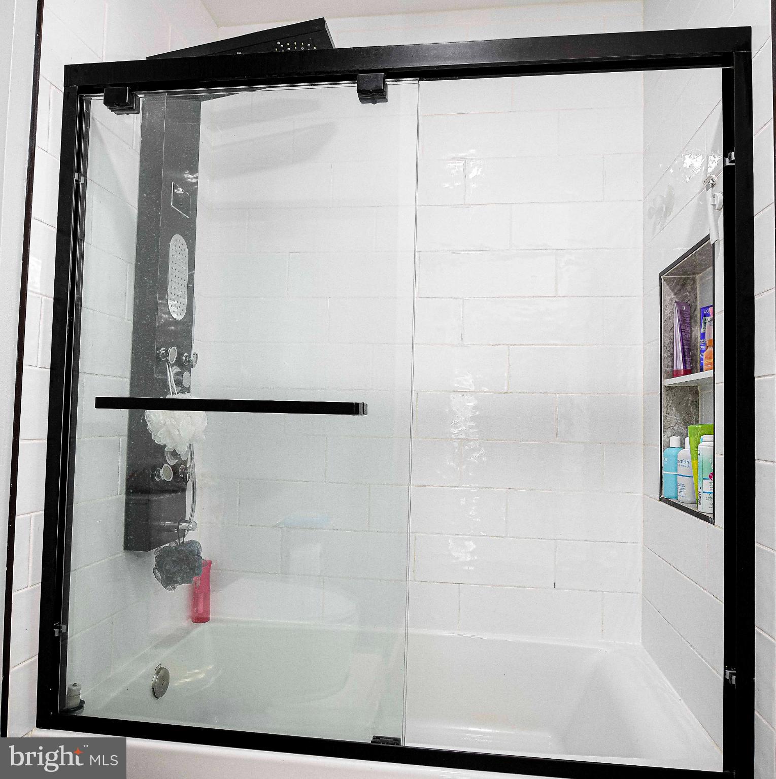 KINGS CHARTER - Residential