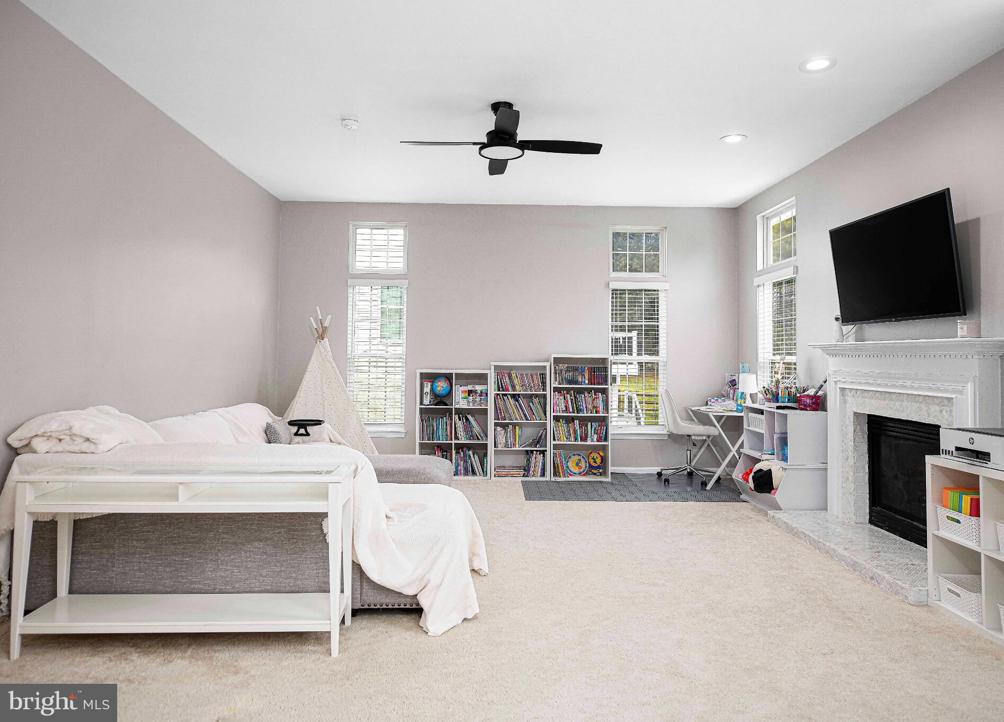 KINGS CHARTER - Residential