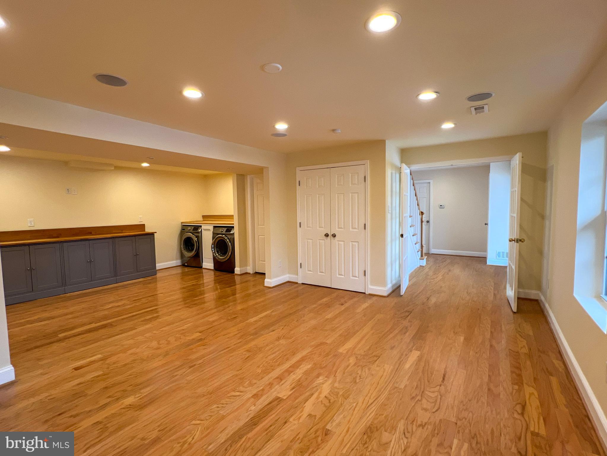 FAIRVIEW ESTATES - Residential