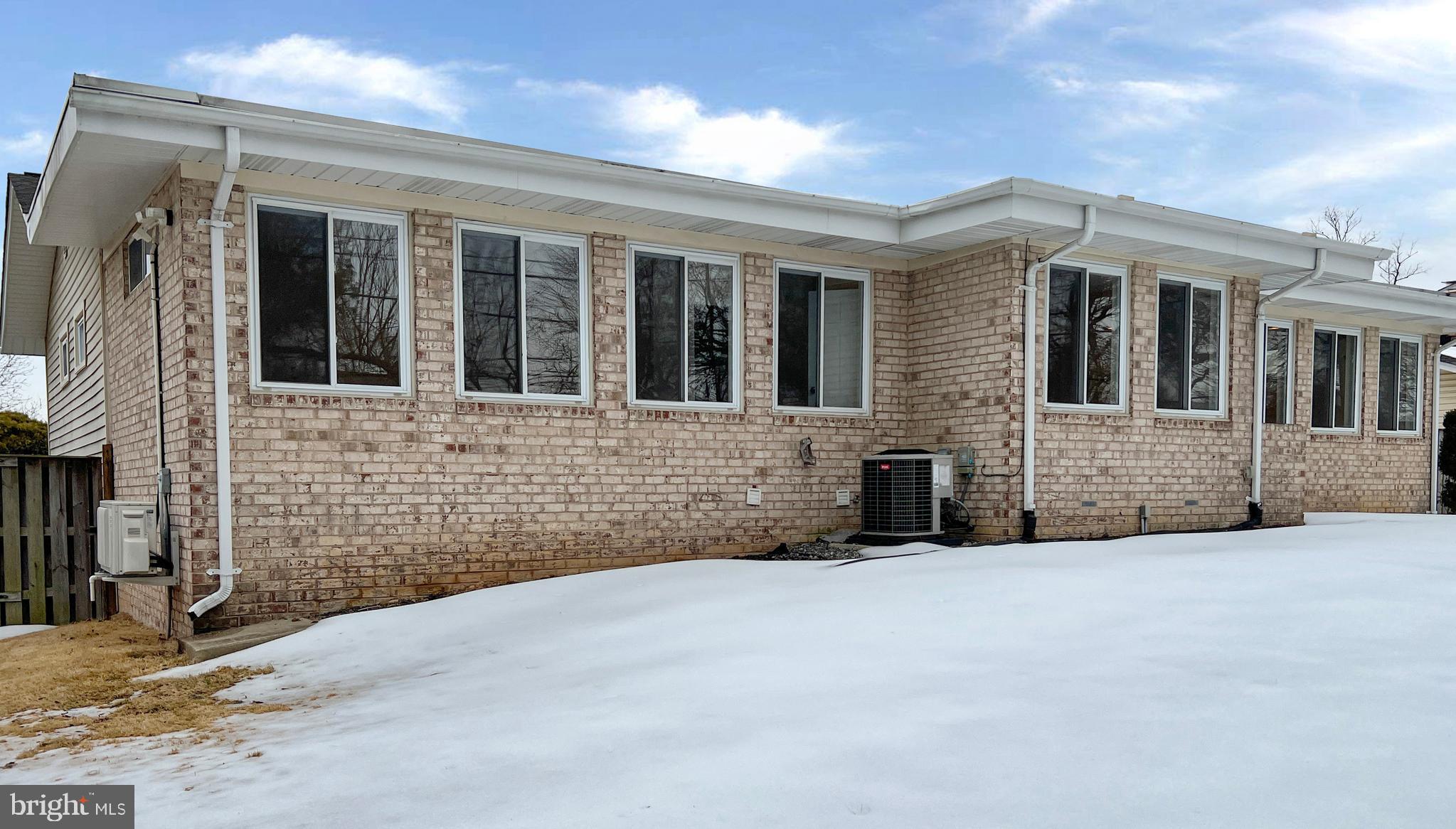 FAIRVIEW ESTATES - Residential