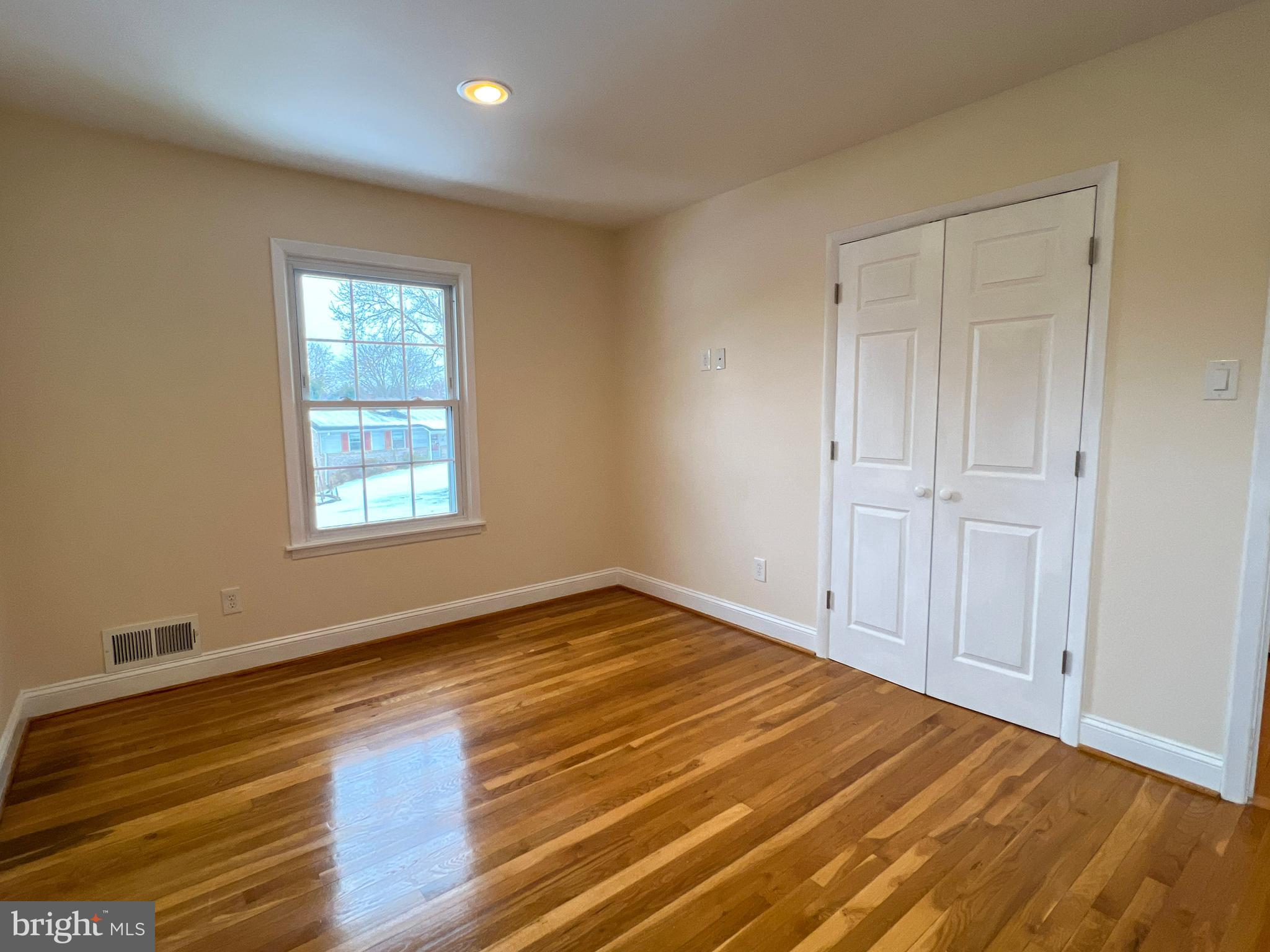 FAIRVIEW ESTATES - Residential