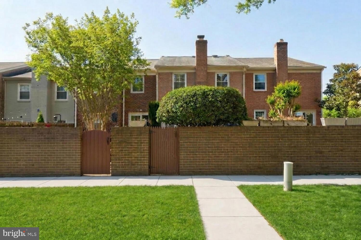 PINECREST HEIGHTS - Residential