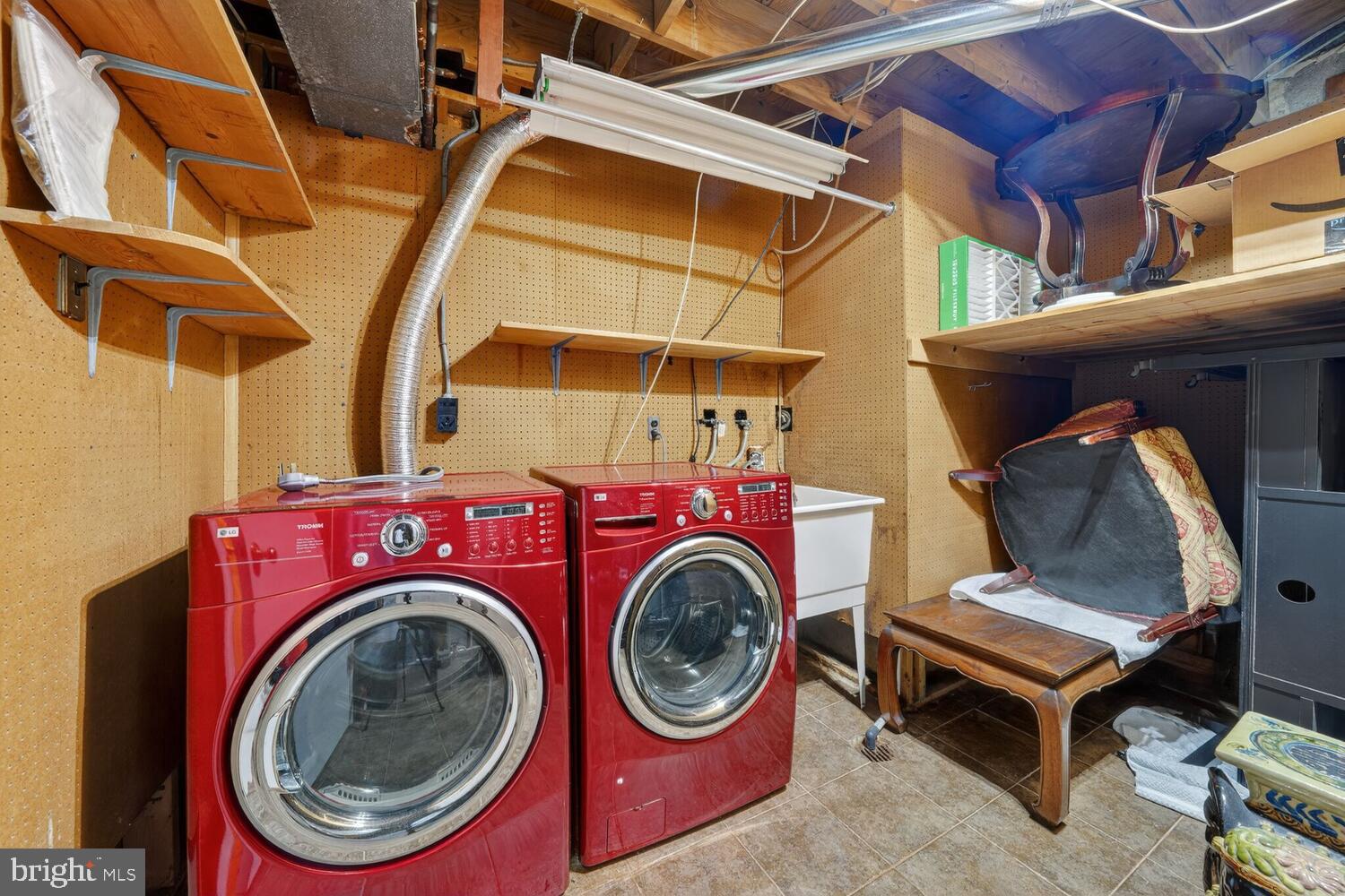 PINECREST HEIGHTS - Residential