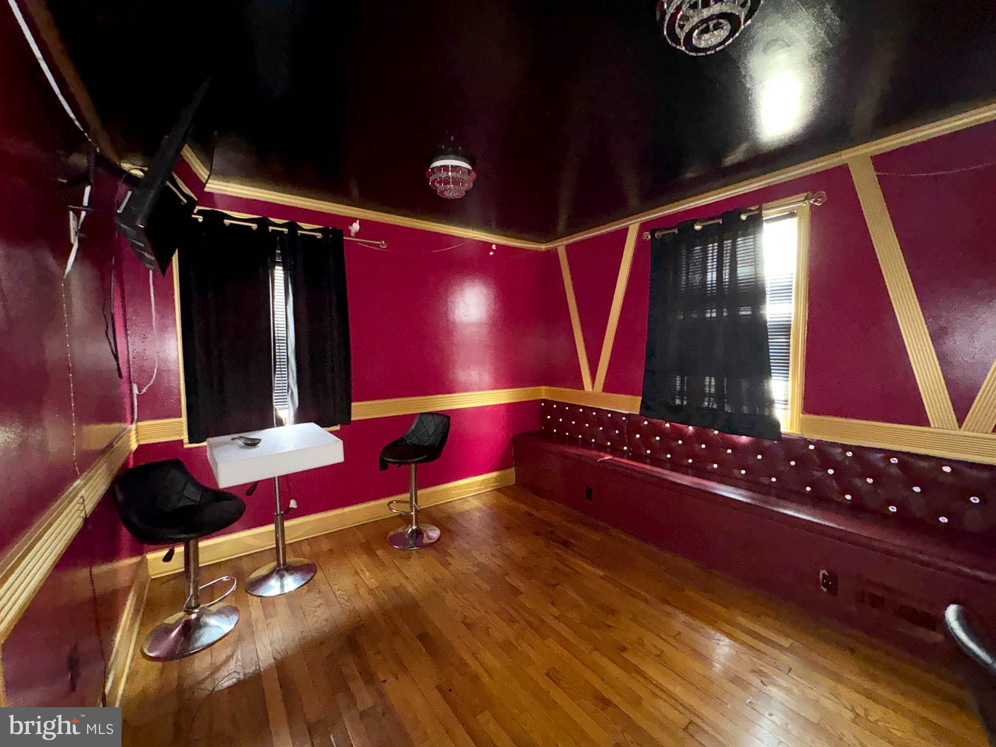 CATONSVILLE - Commercial Sale