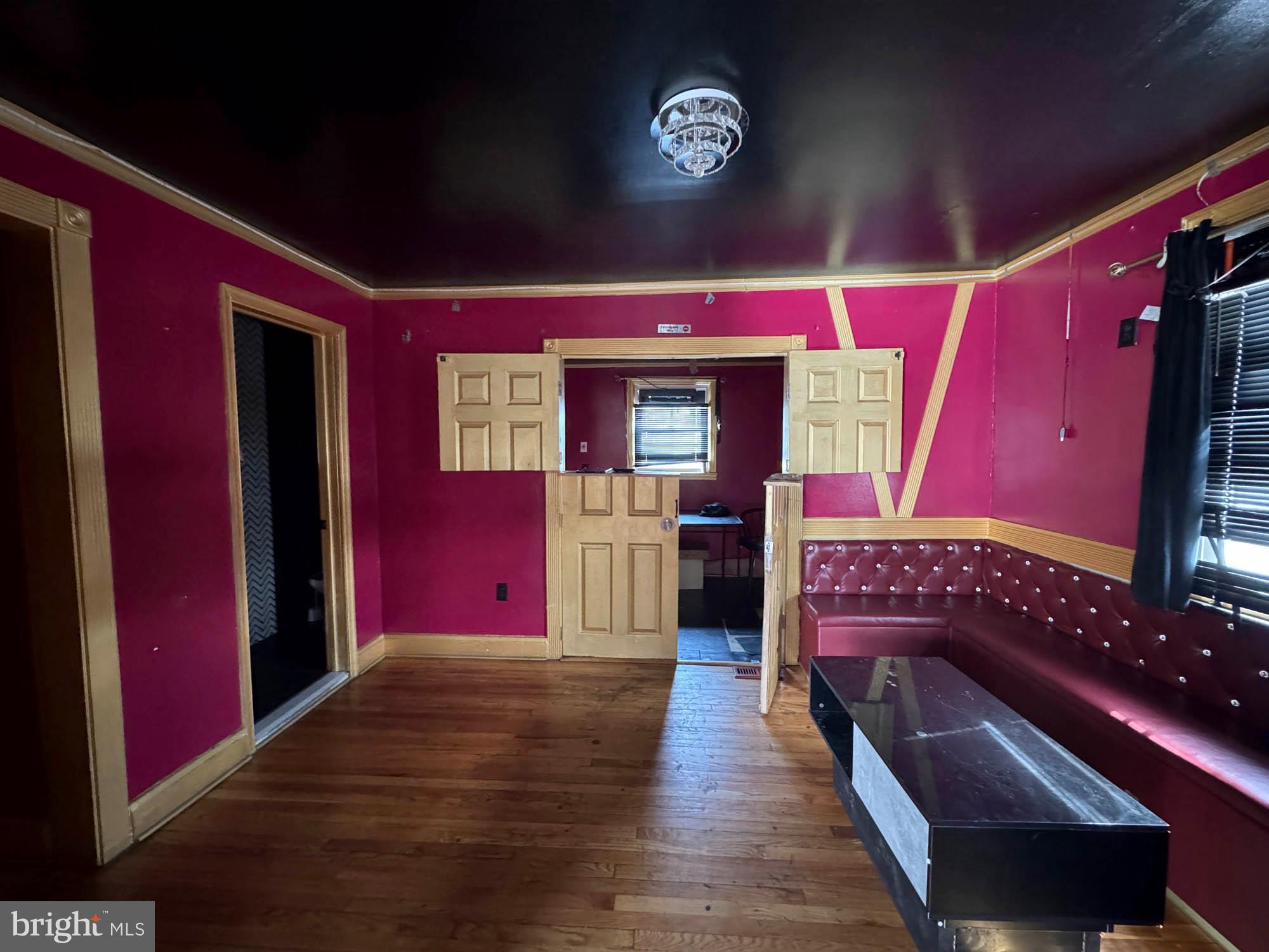 CATONSVILLE - Commercial Sale