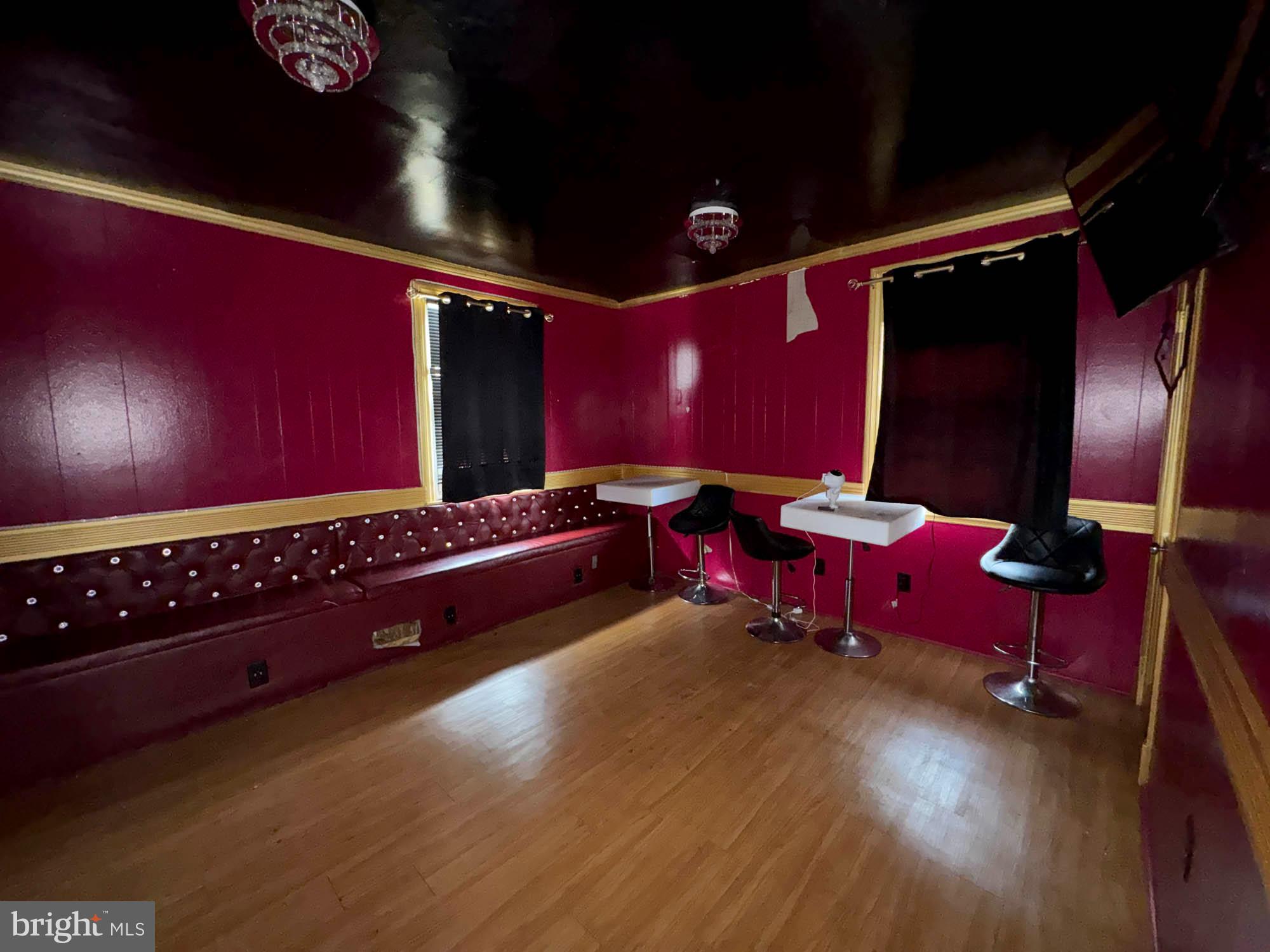 CATONSVILLE - Commercial Sale