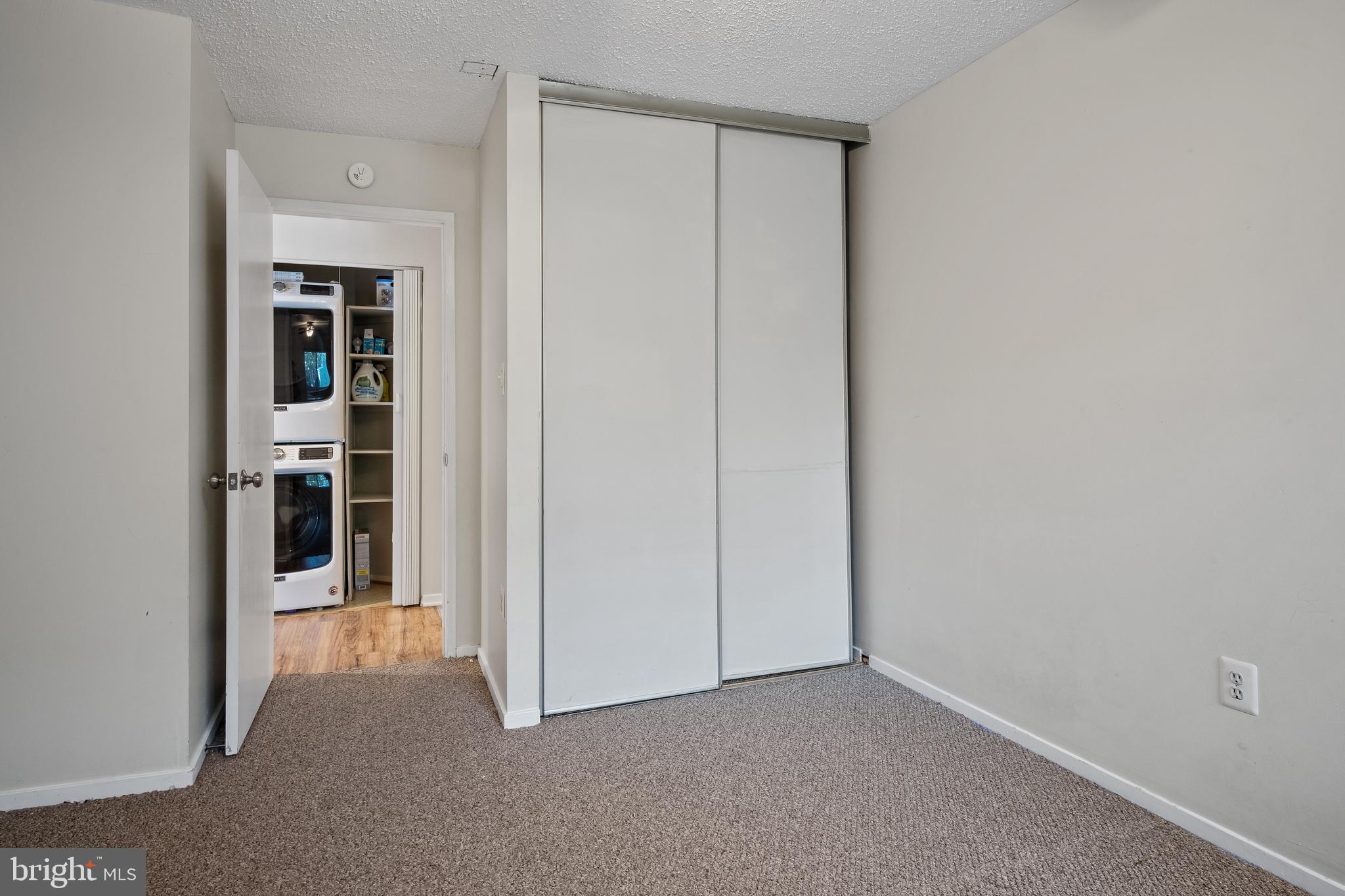 VILLARIDGE - Residential Lease