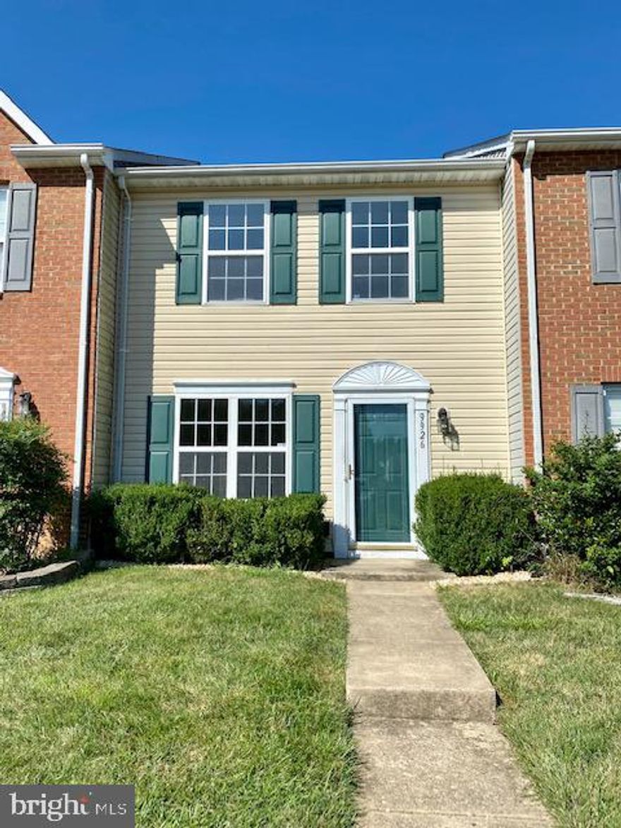 Bright two bed, two bath two-level townhouse in Coventry Creek neighborhood.  Features kitchen island, fully fenced backyard with storage shed and two spacious bedroom. Lots of natural light. A must see.