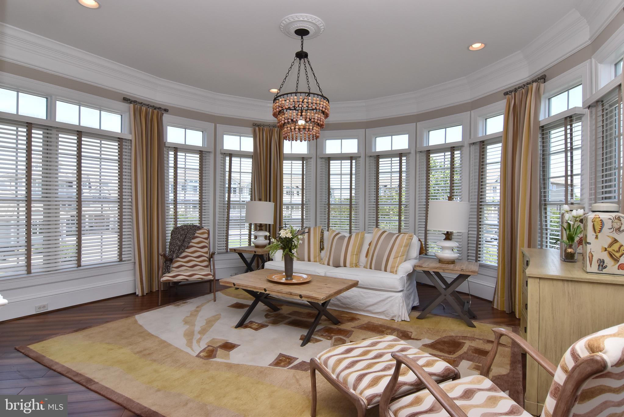 SEAPOINTE - Residential