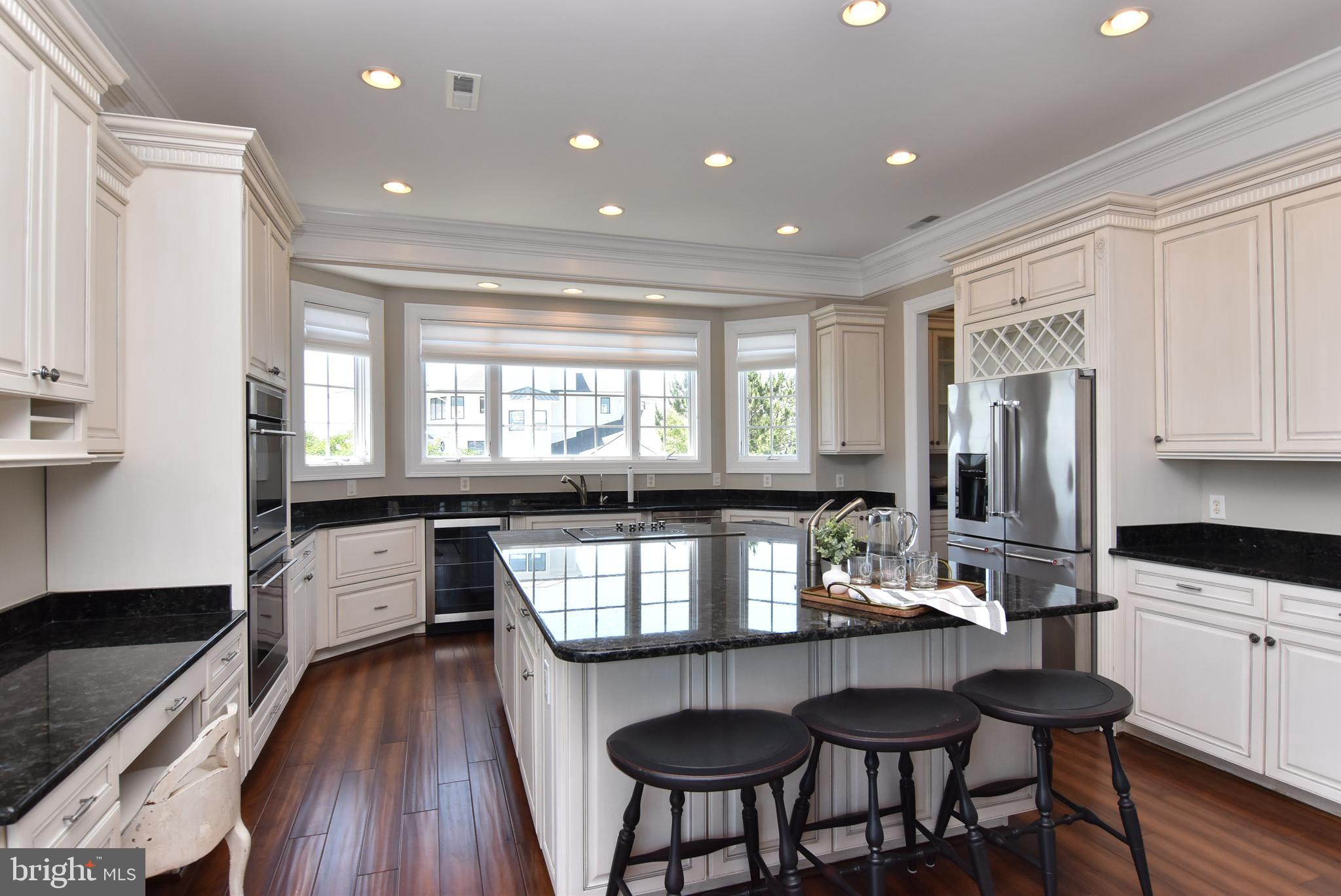 SEAPOINTE - Residential