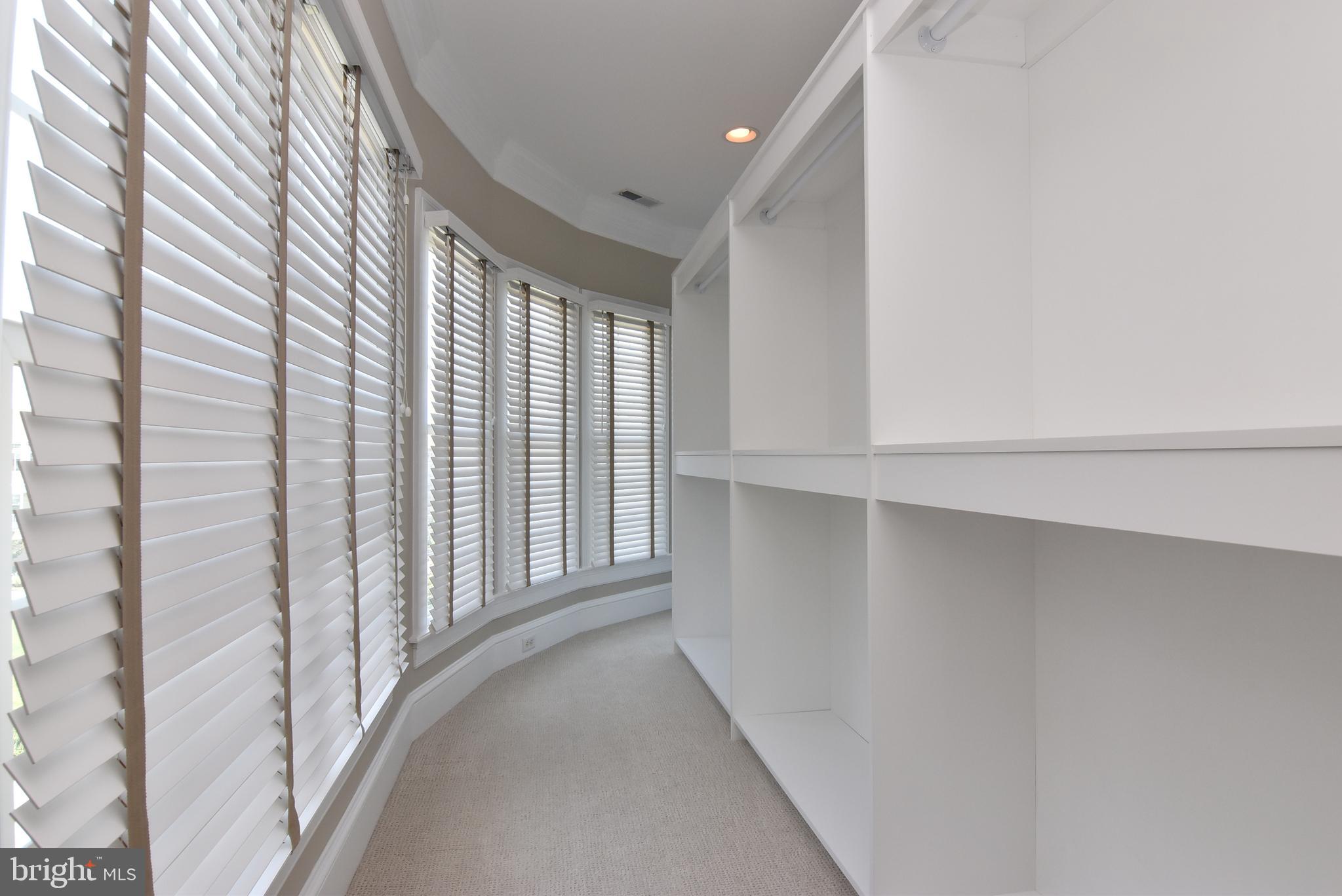 SEAPOINTE - Residential