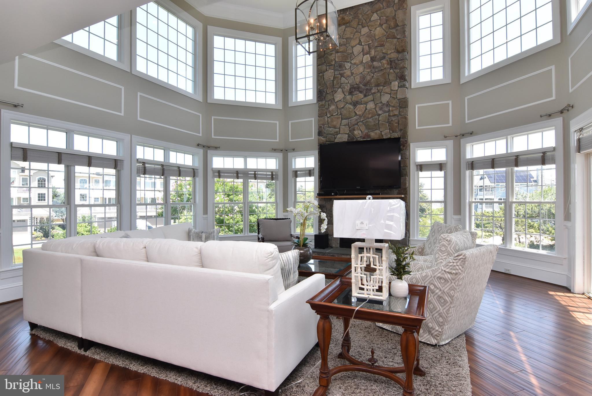 SEAPOINTE - Residential