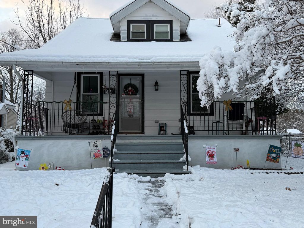 Photo of 304 E Linden Avenue, LINDENWOLD, NJ 08021 (MLS # NJCD2107694)